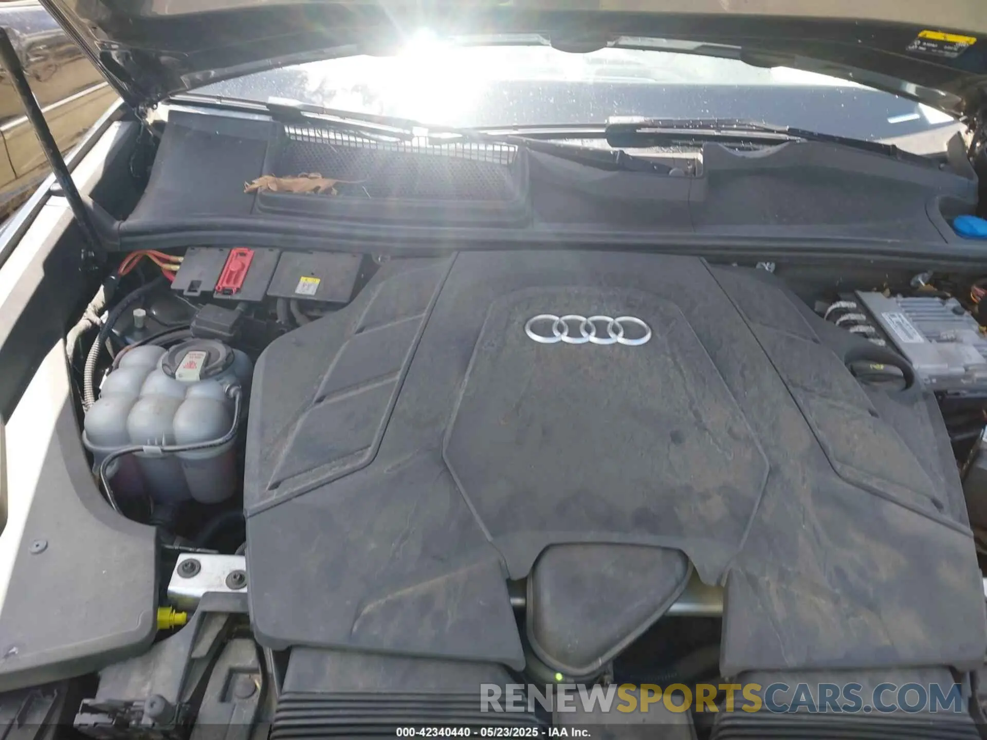 10 Photograph of a damaged car WA1EVAF12MD006405 AUDI Q8 2021