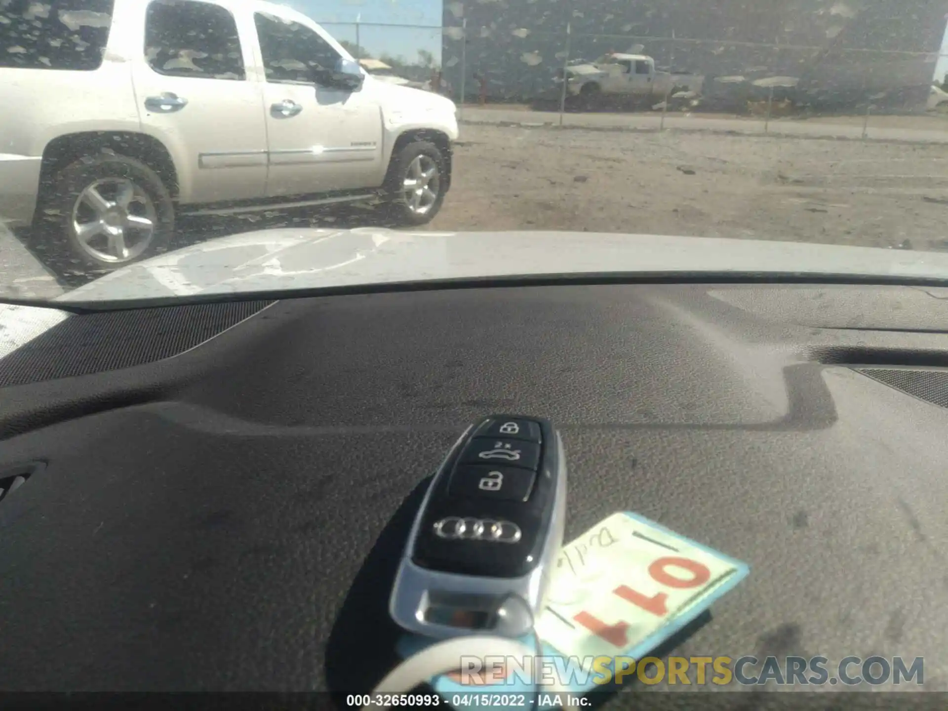 11 Photograph of a damaged car WA1EVAF12MD032275 AUDI Q8 2021