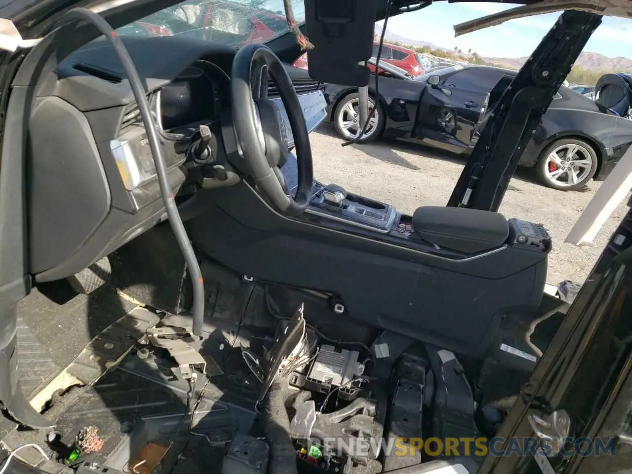 7 Photograph of a damaged car WA1EVAF13MD004582 AUDI Q8 2021