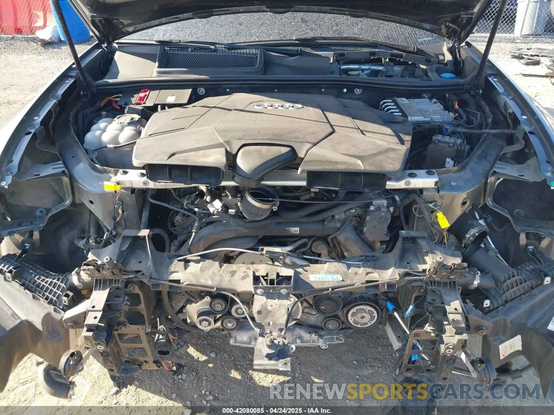 10 Photograph of a damaged car WA1EVAF14MD014781 AUDI Q8 2021