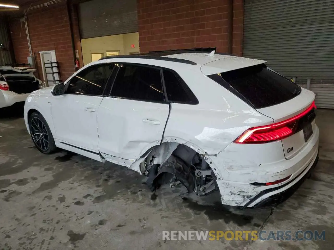 2 Photograph of a damaged car WA1EVAF14MD033153 AUDI Q8 2021