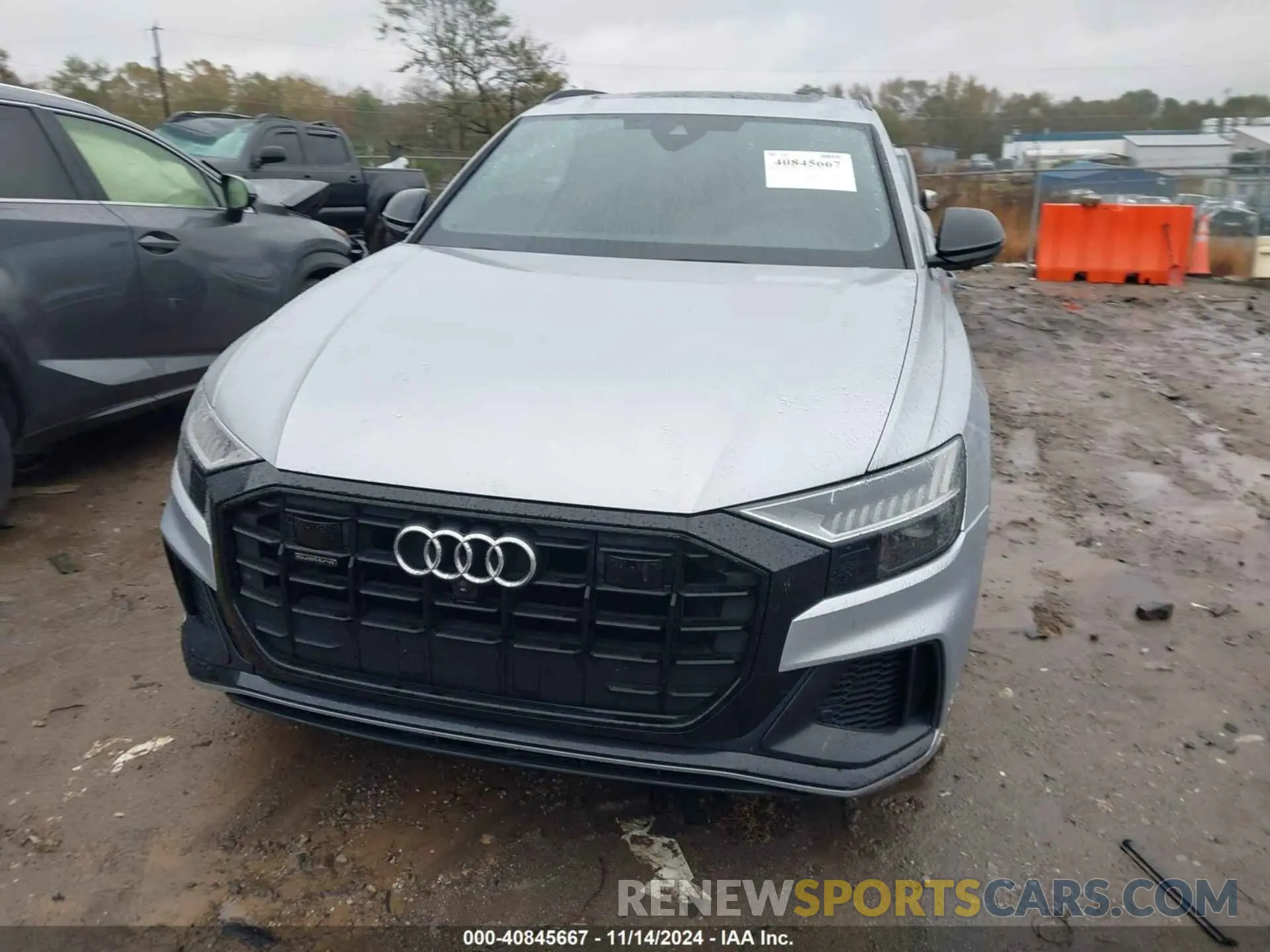 11 Photograph of a damaged car WA1EVAF15MD036806 AUDI Q8 2021