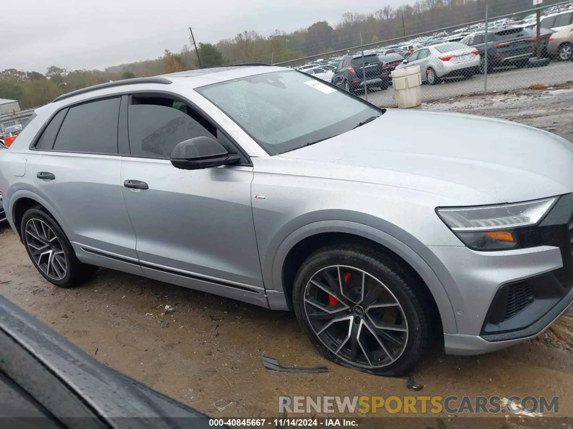 12 Photograph of a damaged car WA1EVAF15MD036806 AUDI Q8 2021