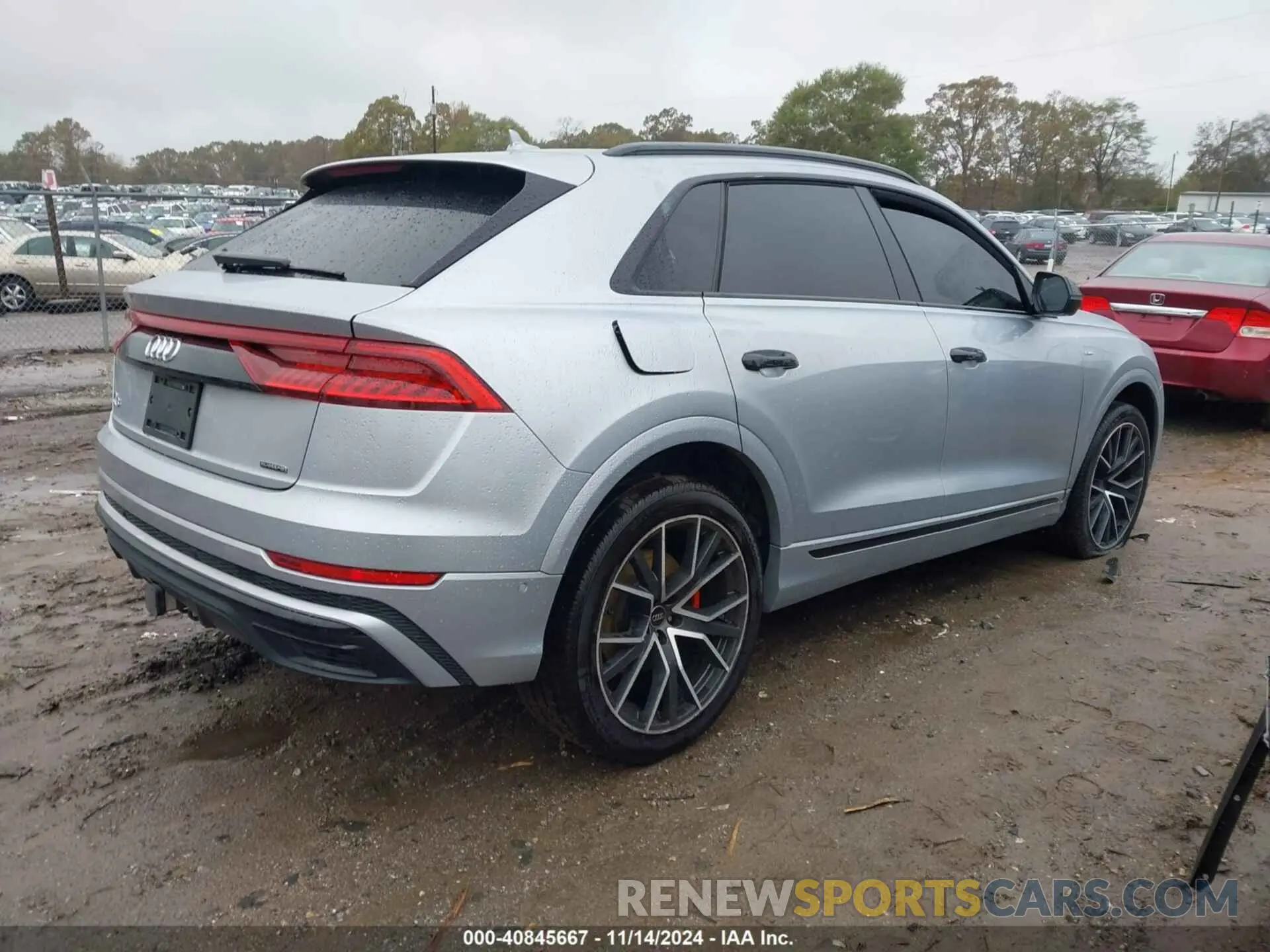 4 Photograph of a damaged car WA1EVAF15MD036806 AUDI Q8 2021