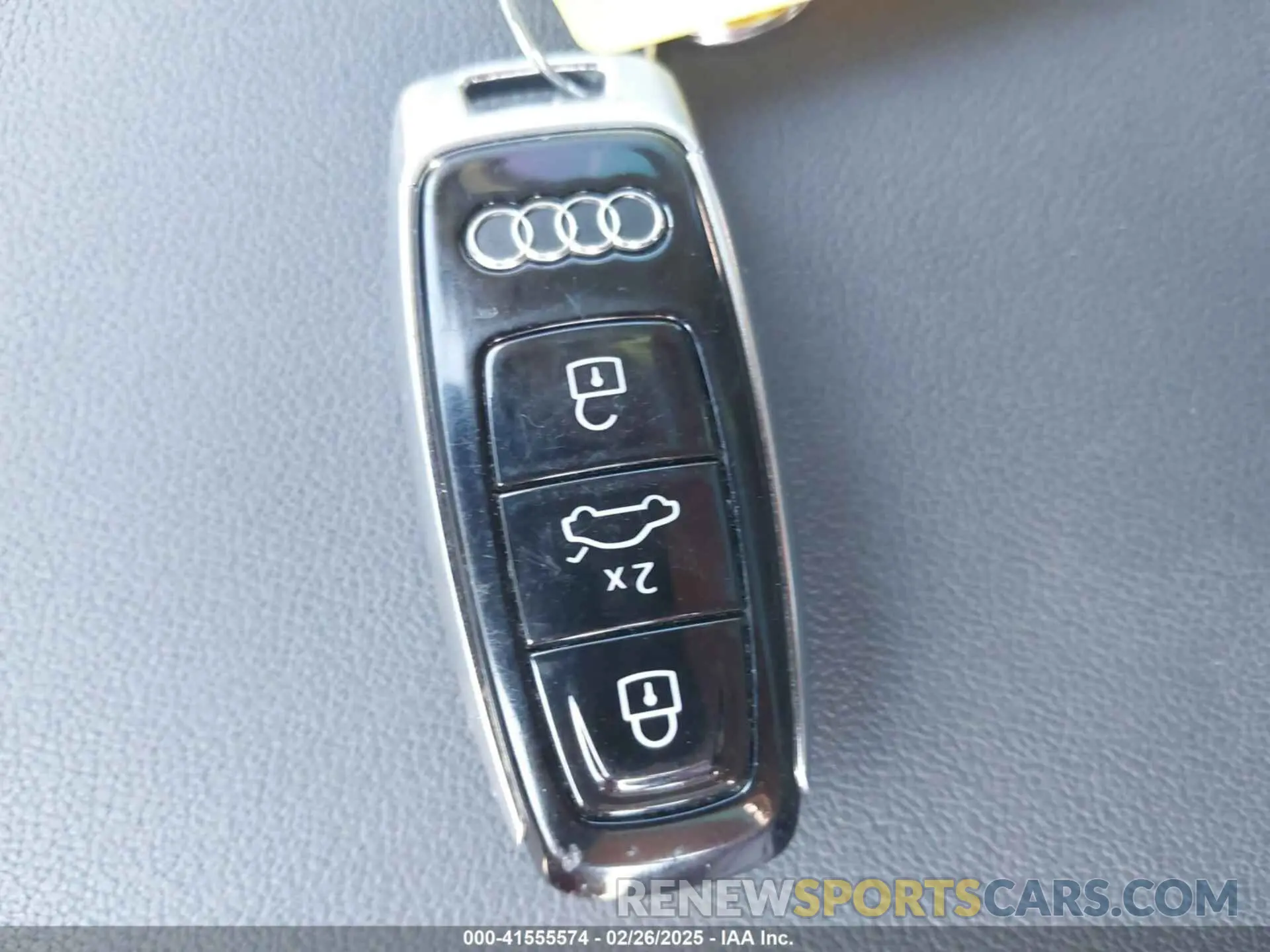 11 Photograph of a damaged car WA1EVAF16MD026866 AUDI Q8 2021