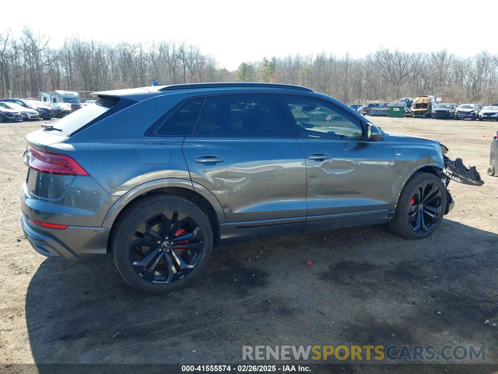 17 Photograph of a damaged car WA1EVAF16MD026866 AUDI Q8 2021