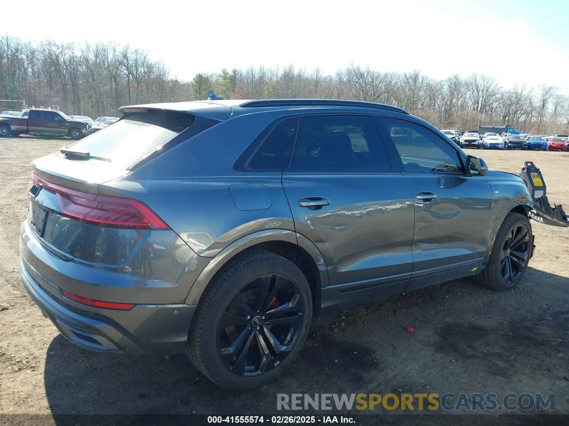 18 Photograph of a damaged car WA1EVAF16MD026866 AUDI Q8 2021