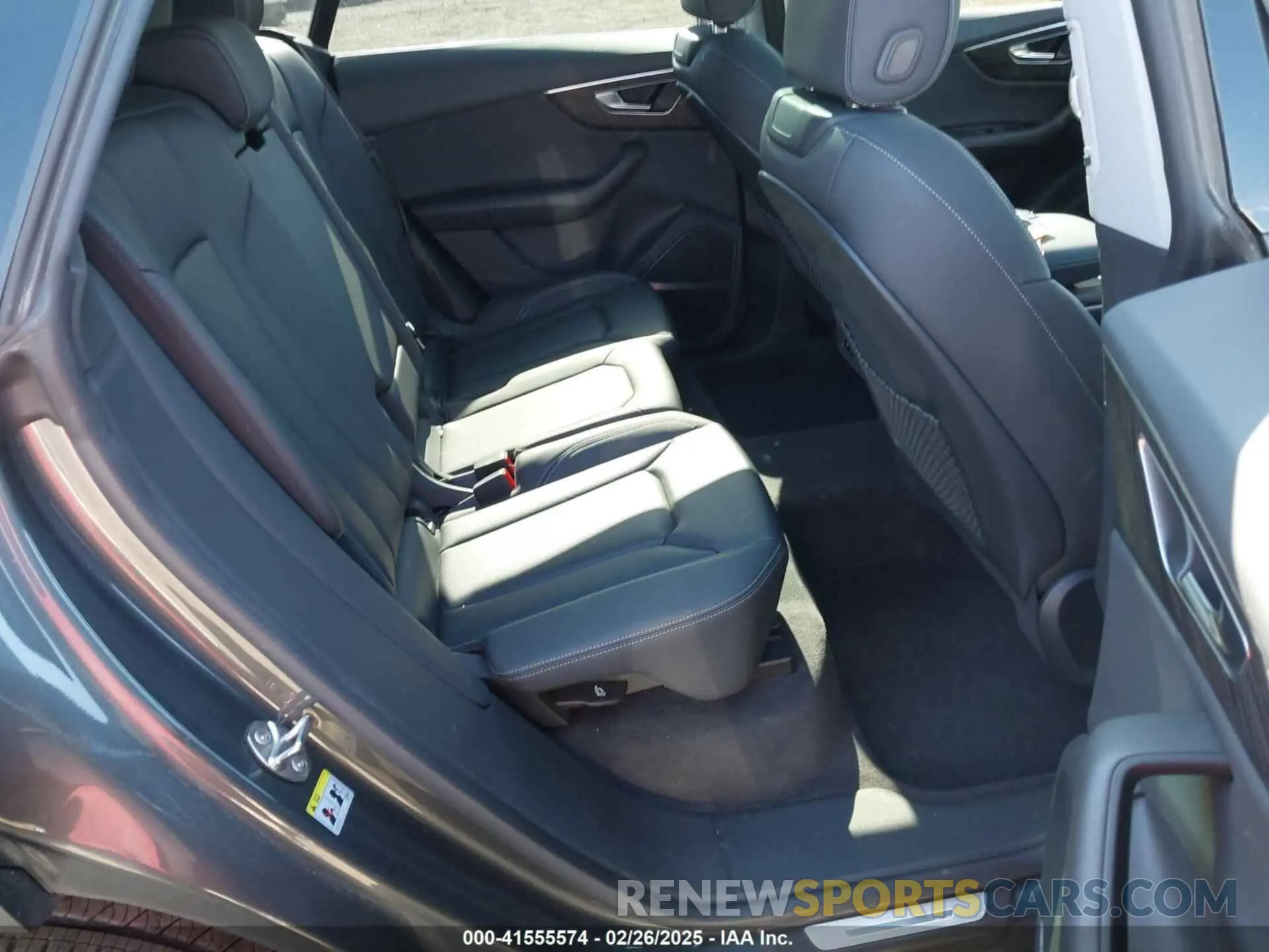 8 Photograph of a damaged car WA1EVAF16MD026866 AUDI Q8 2021