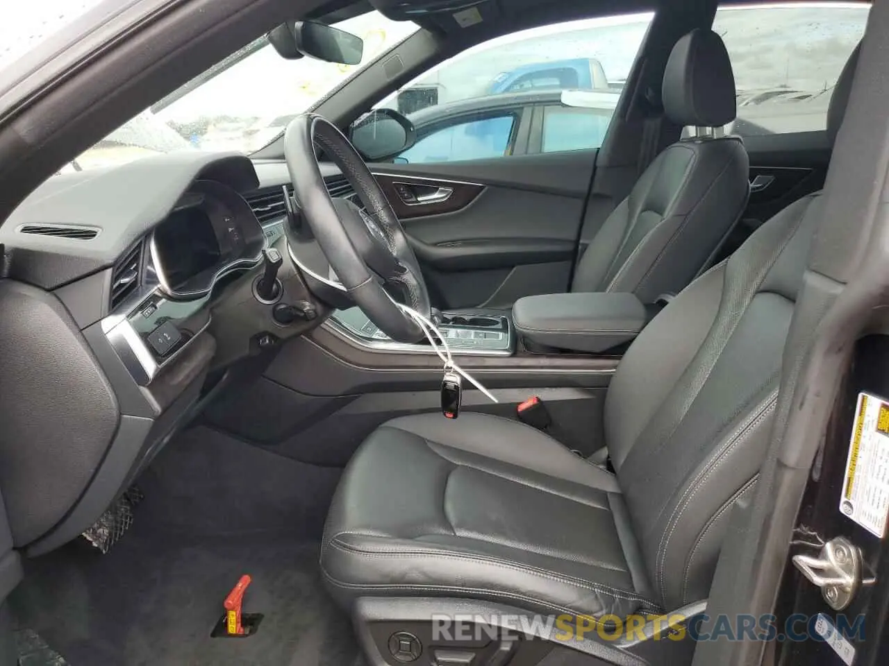 7 Photograph of a damaged car WA1EVAF17MD015228 AUDI Q8 2021