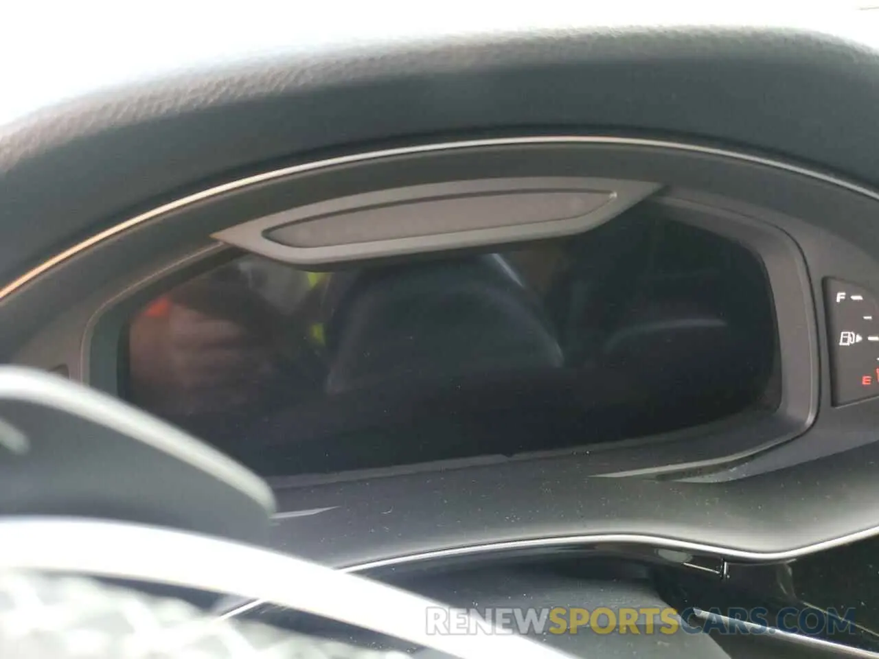 9 Photograph of a damaged car WA1EVAF17MD015228 AUDI Q8 2021