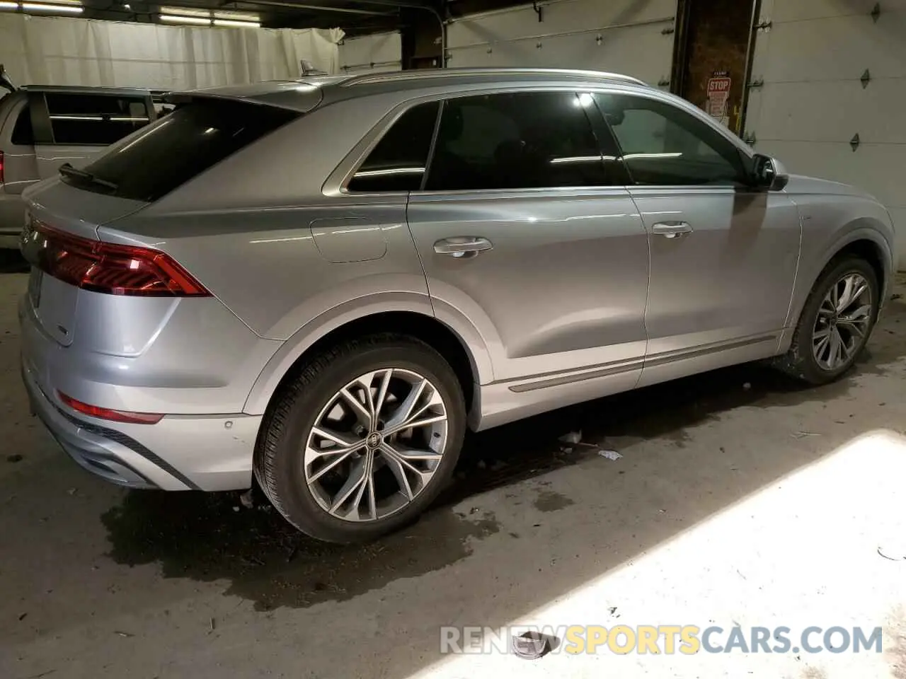 3 Photograph of a damaged car WA1EVAF17MD034149 AUDI Q8 2021