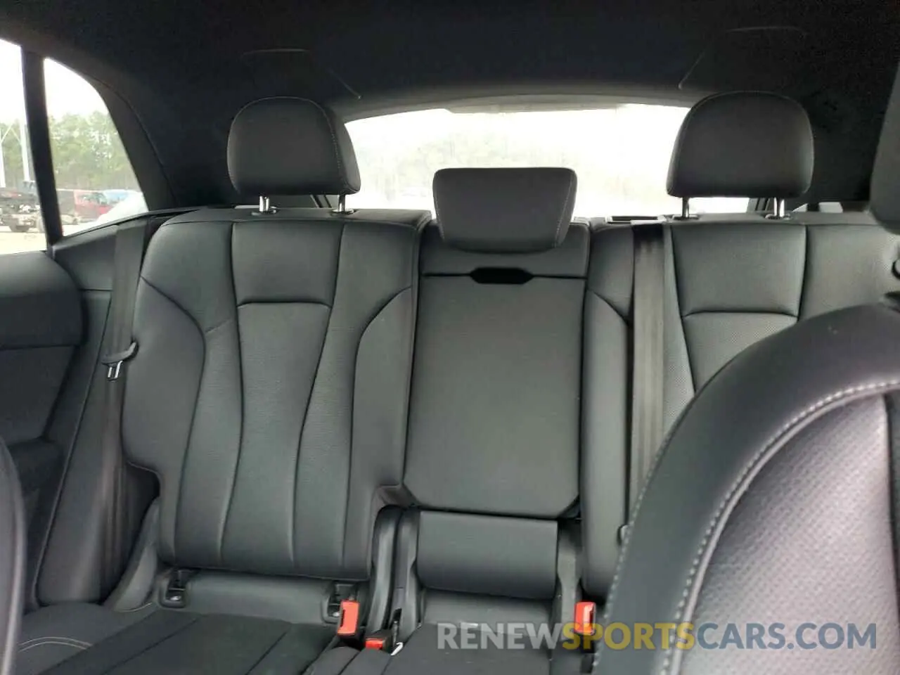 10 Photograph of a damaged car WA1EVAF18MD004657 AUDI Q8 2021