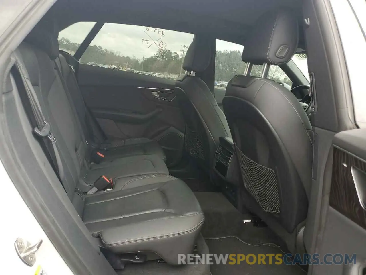 11 Photograph of a damaged car WA1EVAF18MD004657 AUDI Q8 2021