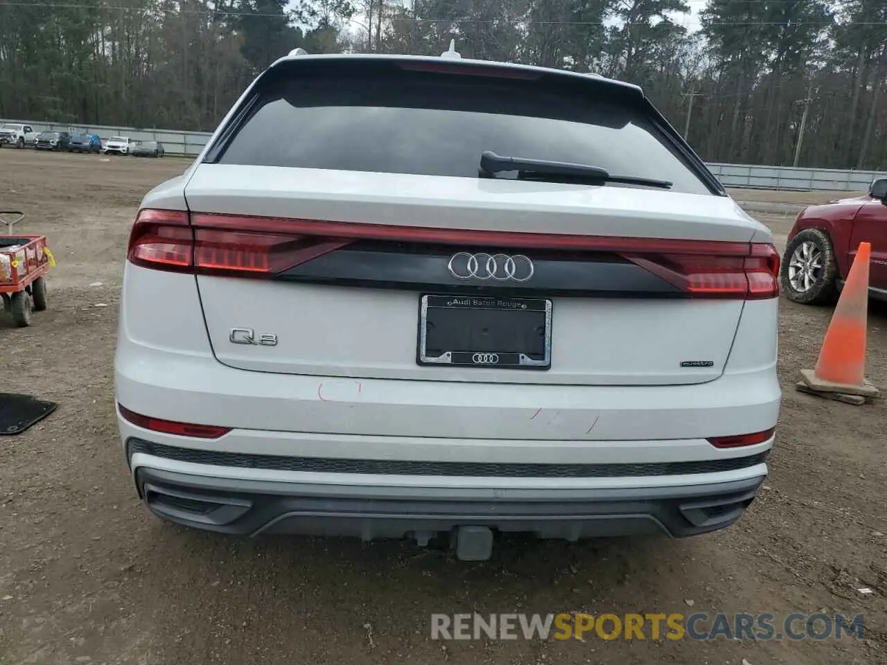 6 Photograph of a damaged car WA1EVAF18MD004657 AUDI Q8 2021