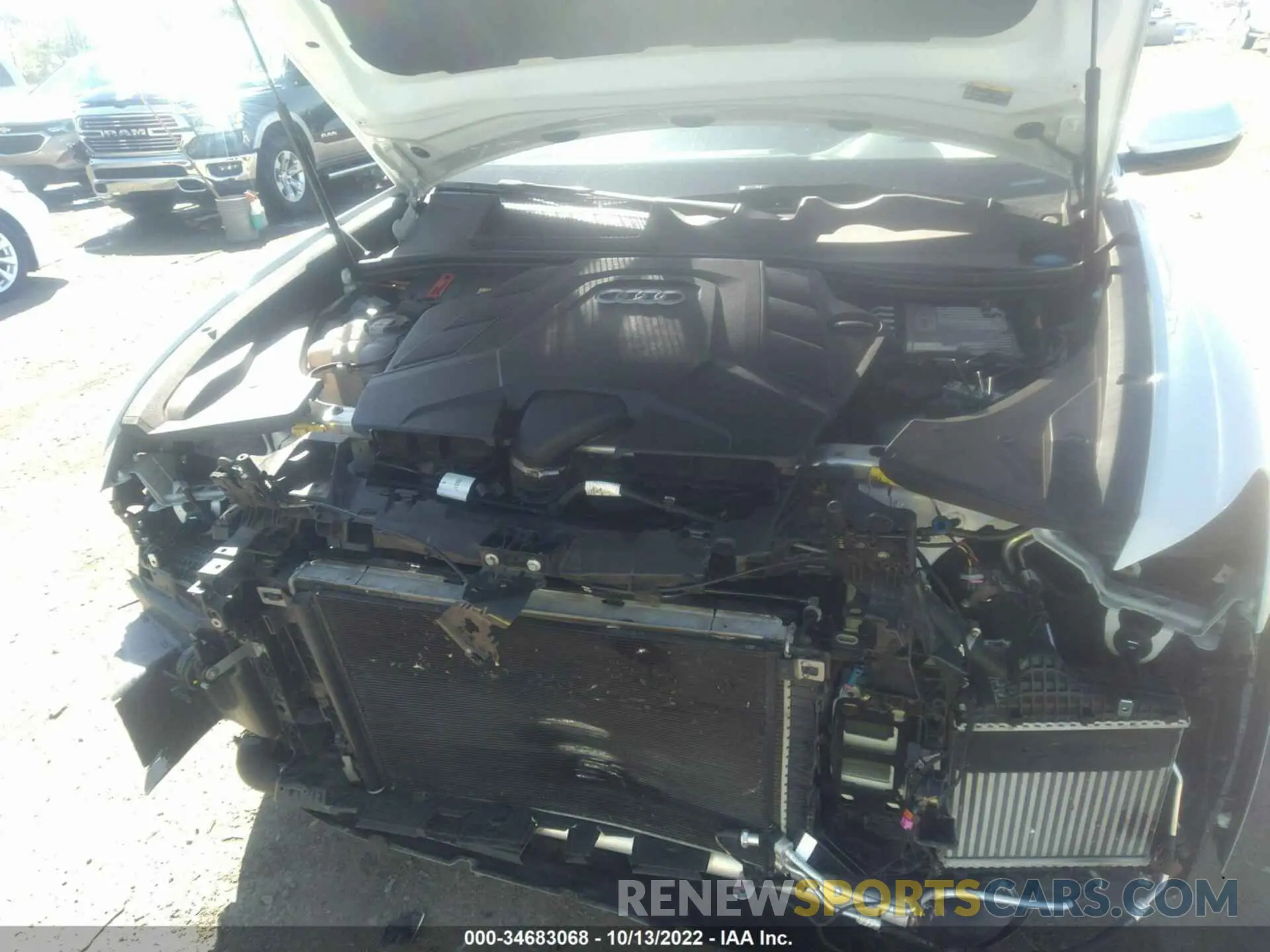 10 Photograph of a damaged car WA1EVAF19MD017532 AUDI Q8 2021