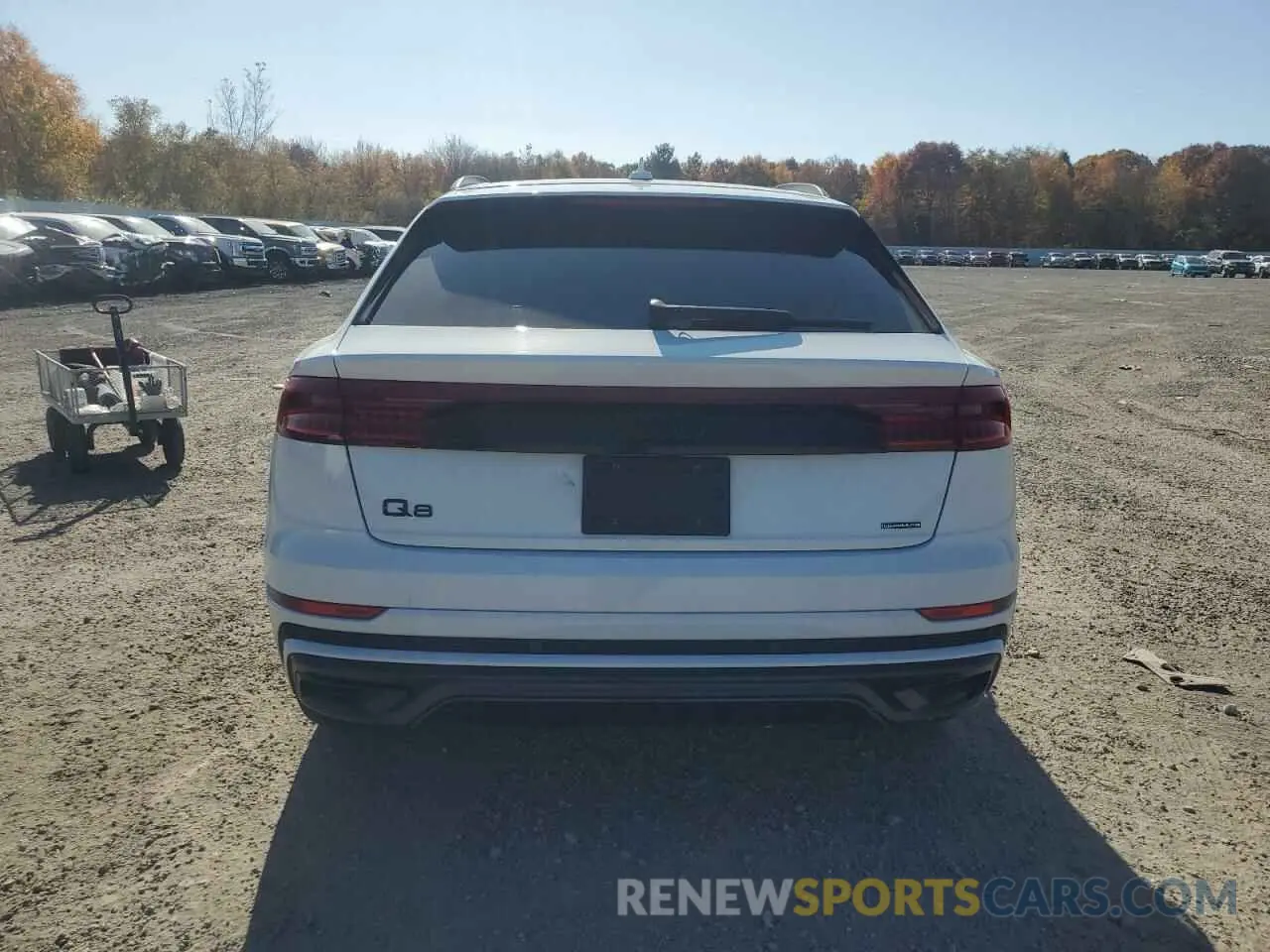 6 Photograph of a damaged car WA1EVAF19MD018521 AUDI Q8 2021