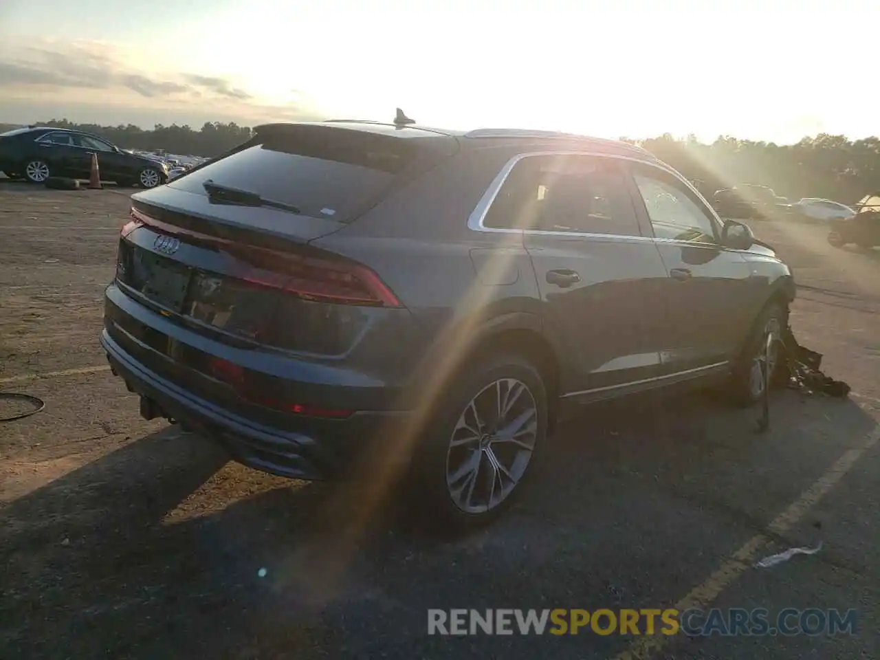 4 Photograph of a damaged car WA1EVAF19MD020432 AUDI Q8 2021