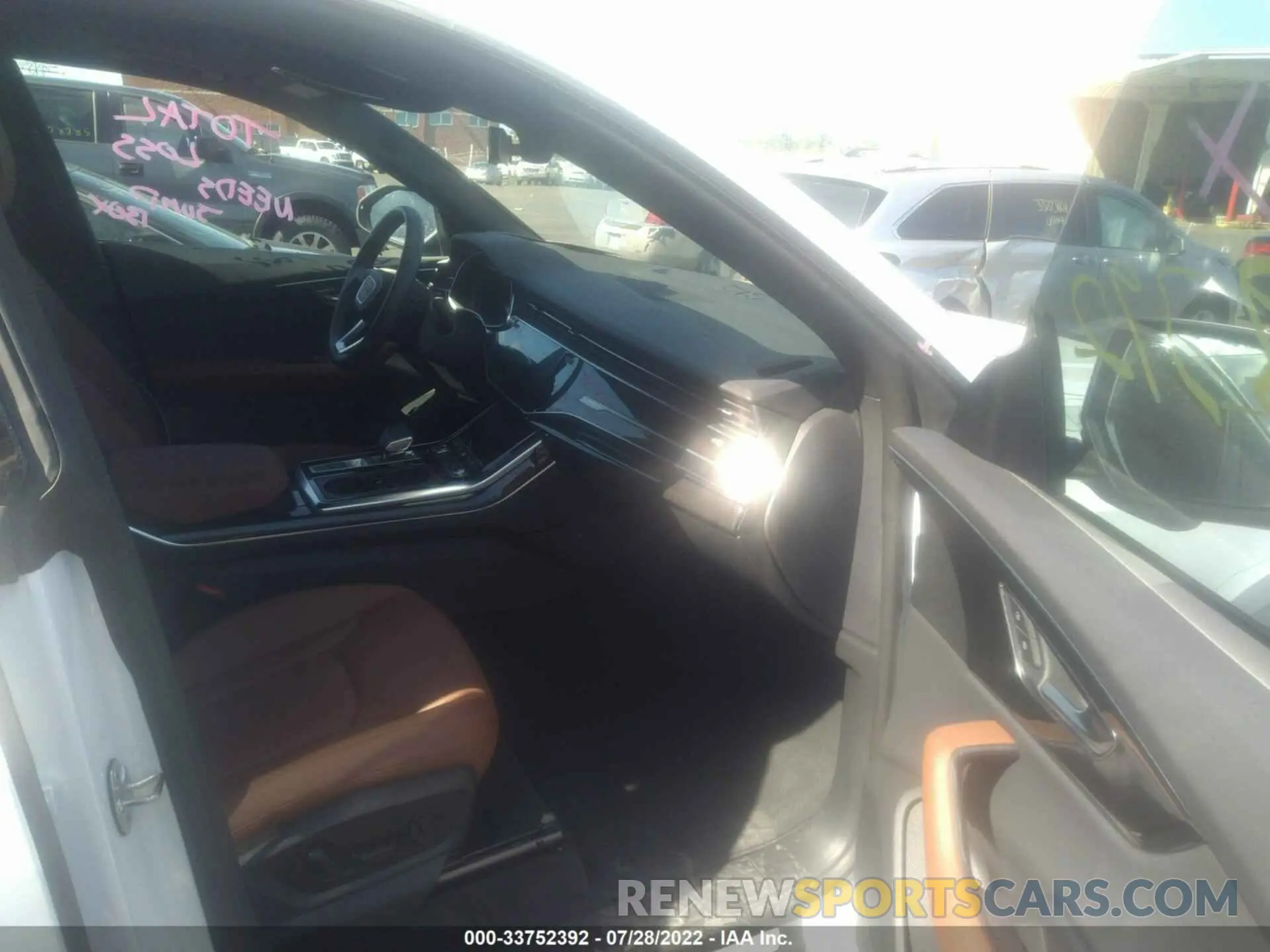 5 Photograph of a damaged car WA1EVAF1XMD009472 AUDI Q8 2021