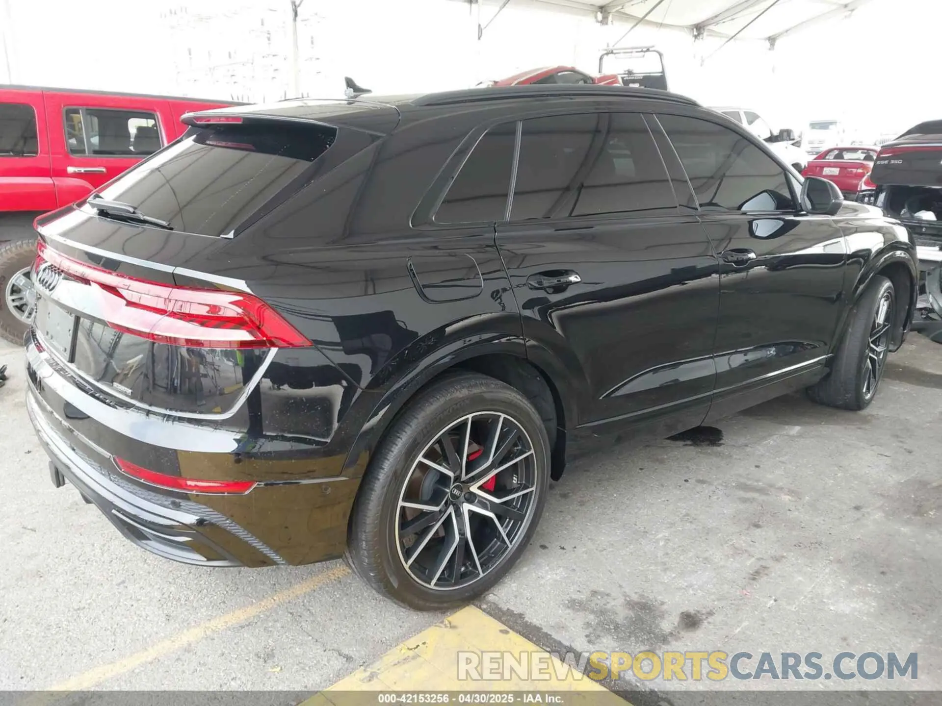 4 Photograph of a damaged car WA1EVAF1XMD033688 AUDI Q8 2021