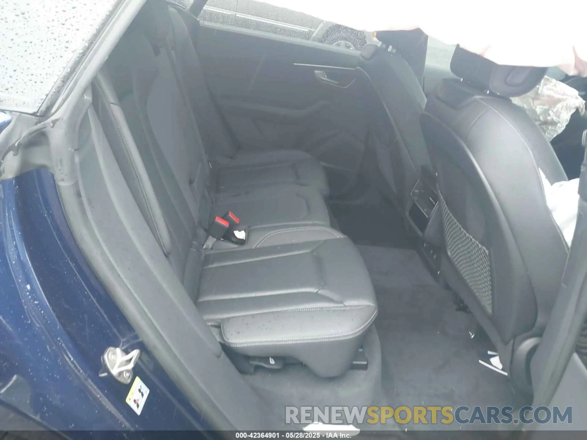 8 Photograph of a damaged car WA1FVAF12MD032085 AUDI Q8 2021