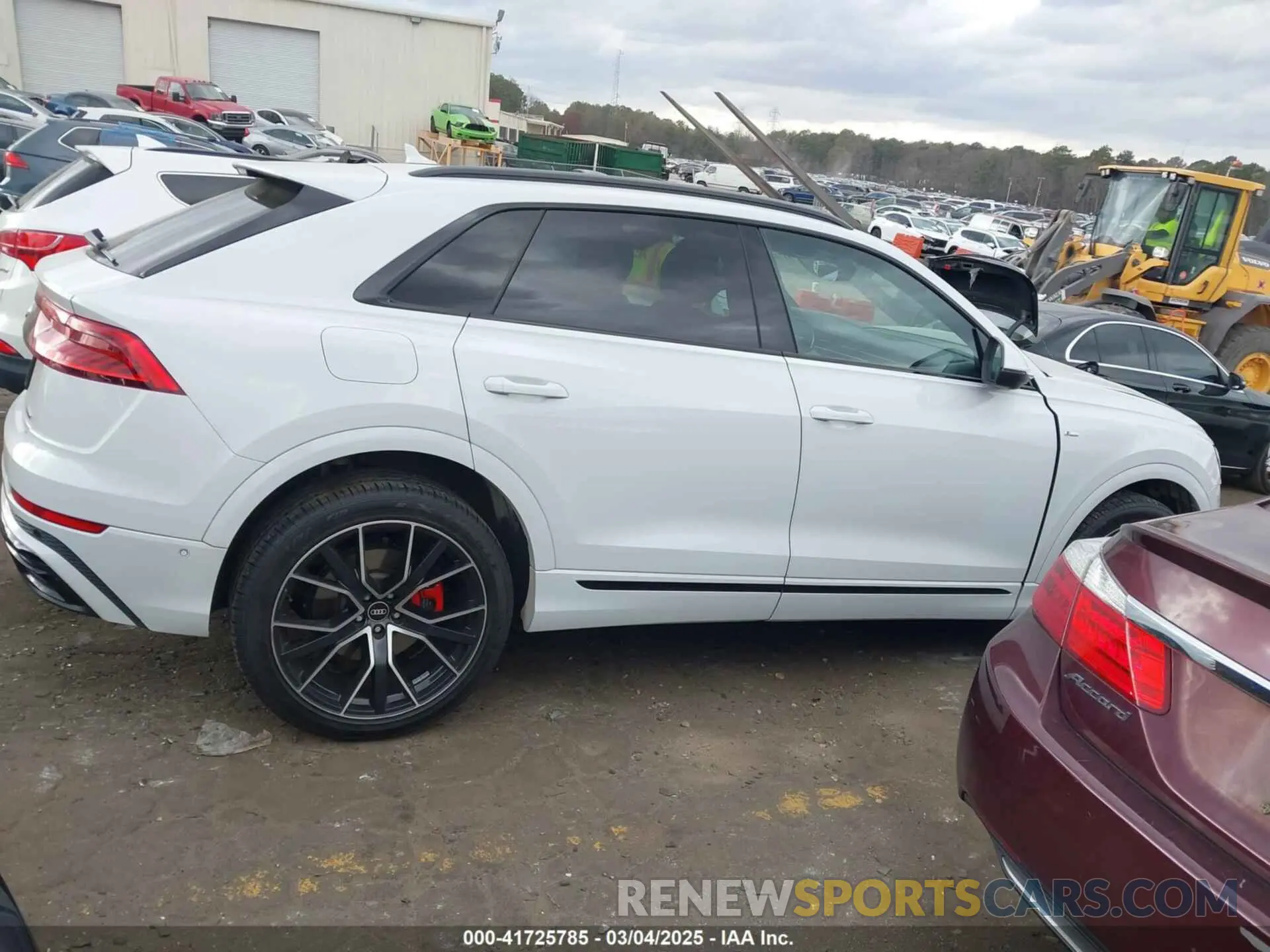 12 Photograph of a damaged car WA1FVAF13MD008507 AUDI Q8 2021