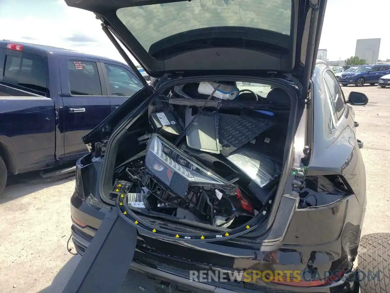 9 Photograph of a damaged car WA1FVAF13MD035187 AUDI Q8 2021