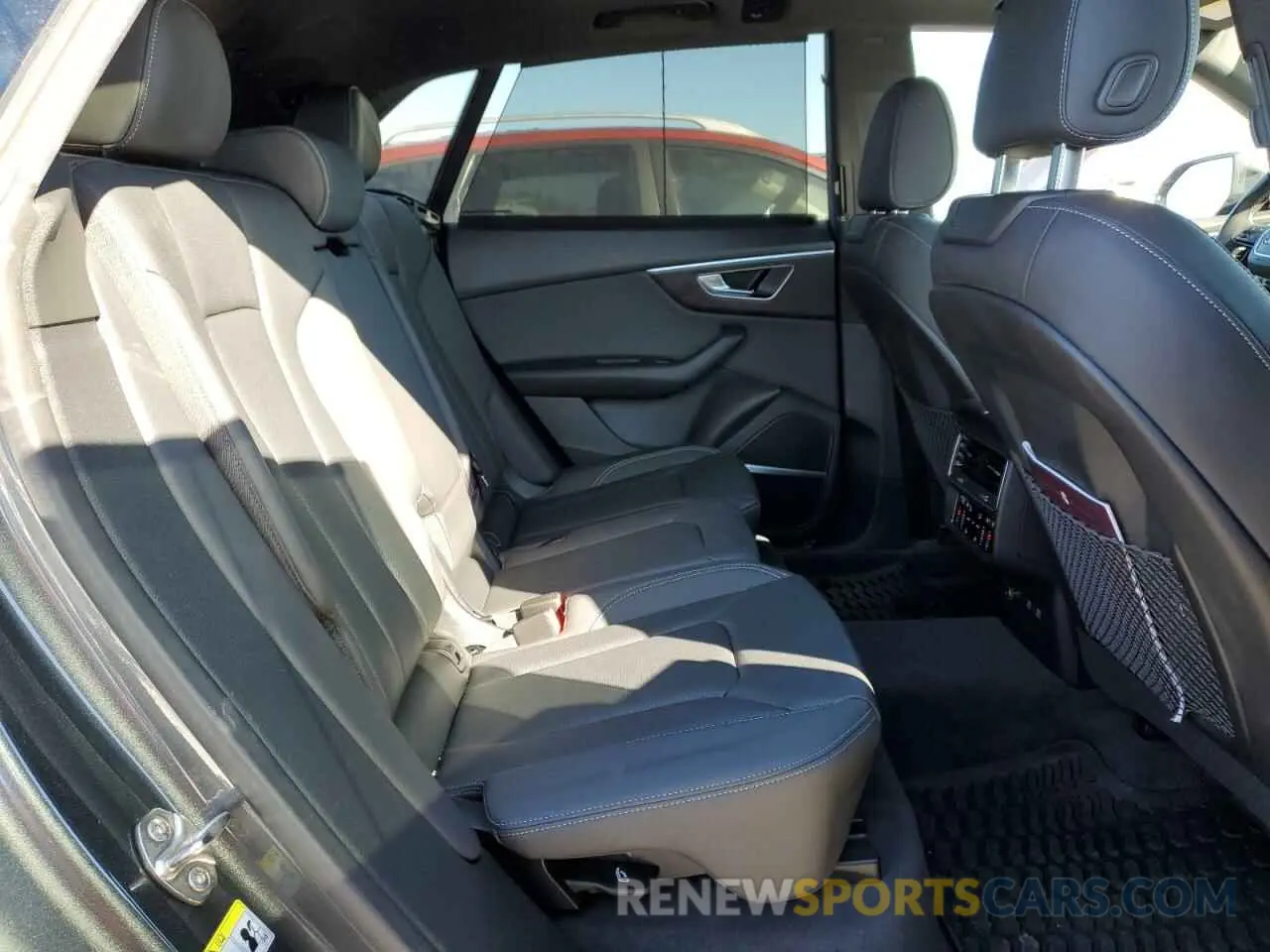 10 Photograph of a damaged car WA1FVAF14MD041905 AUDI Q8 2021