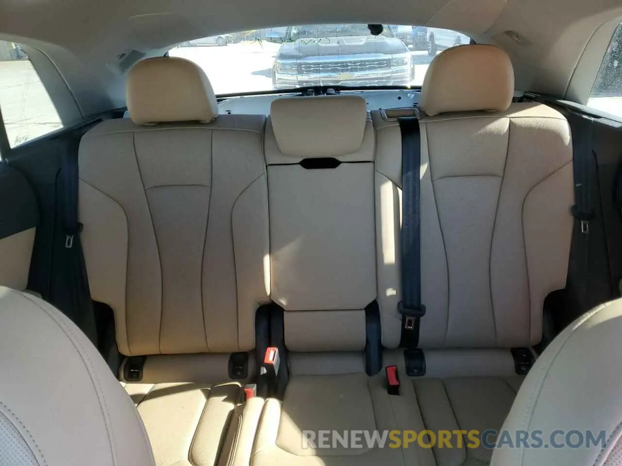 10 Photograph of a damaged car WA1FVAF17MD006212 AUDI Q8 2021