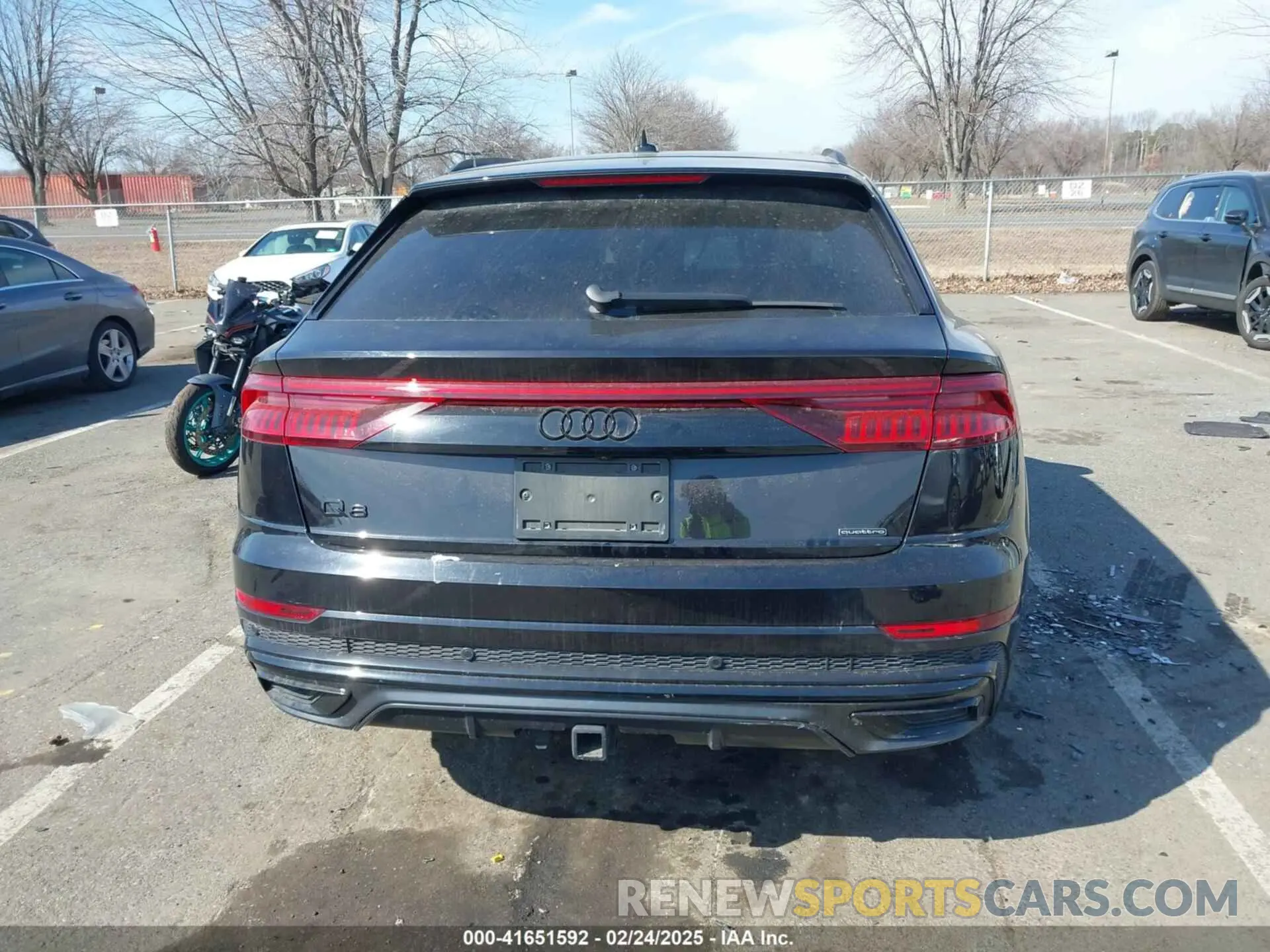 16 Photograph of a damaged car WA1FVAF18MD012276 AUDI Q8 2021