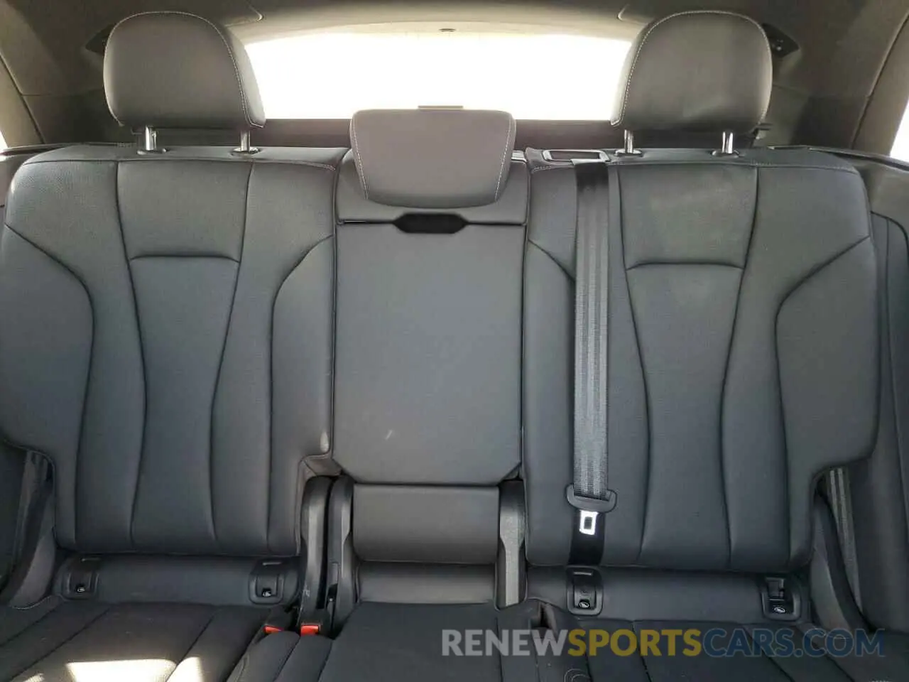 10 Photograph of a damaged car WA1FVBF15MD039912 AUDI Q8 2021
