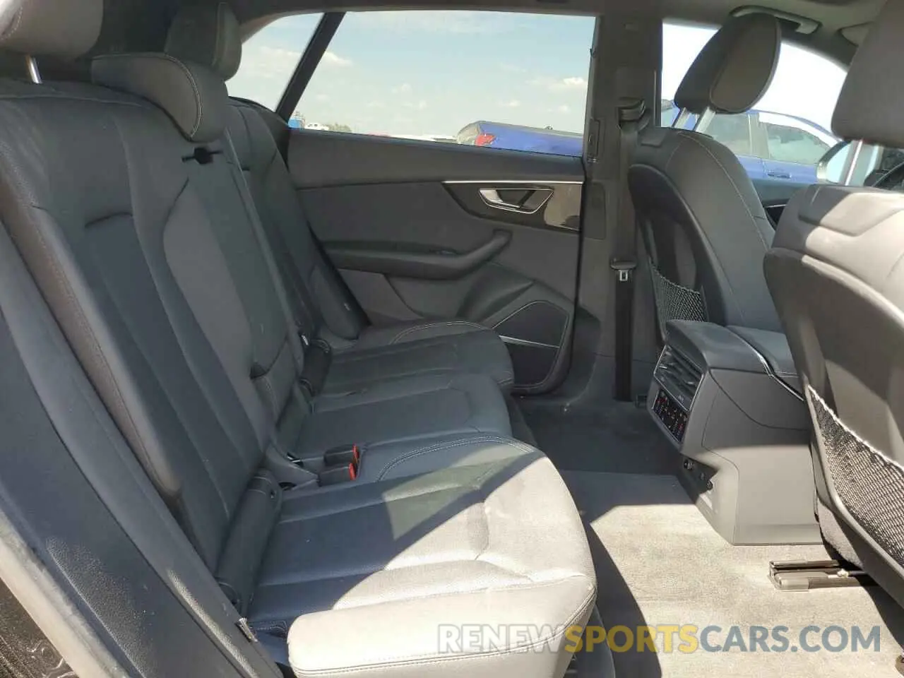 11 Photograph of a damaged car WA1FVBF15MD039912 AUDI Q8 2021