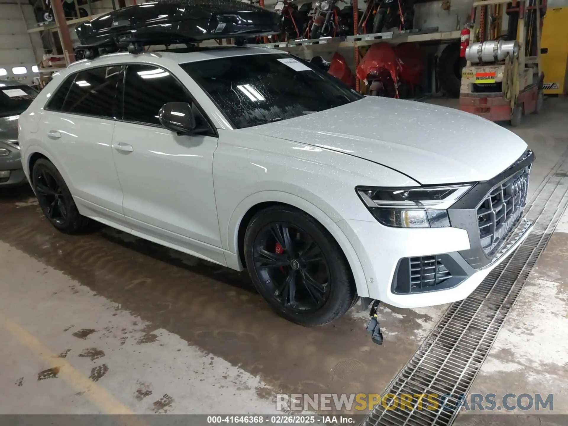 1 Photograph of a damaged car WA1AVBF13ND030122 AUDI Q8 2022