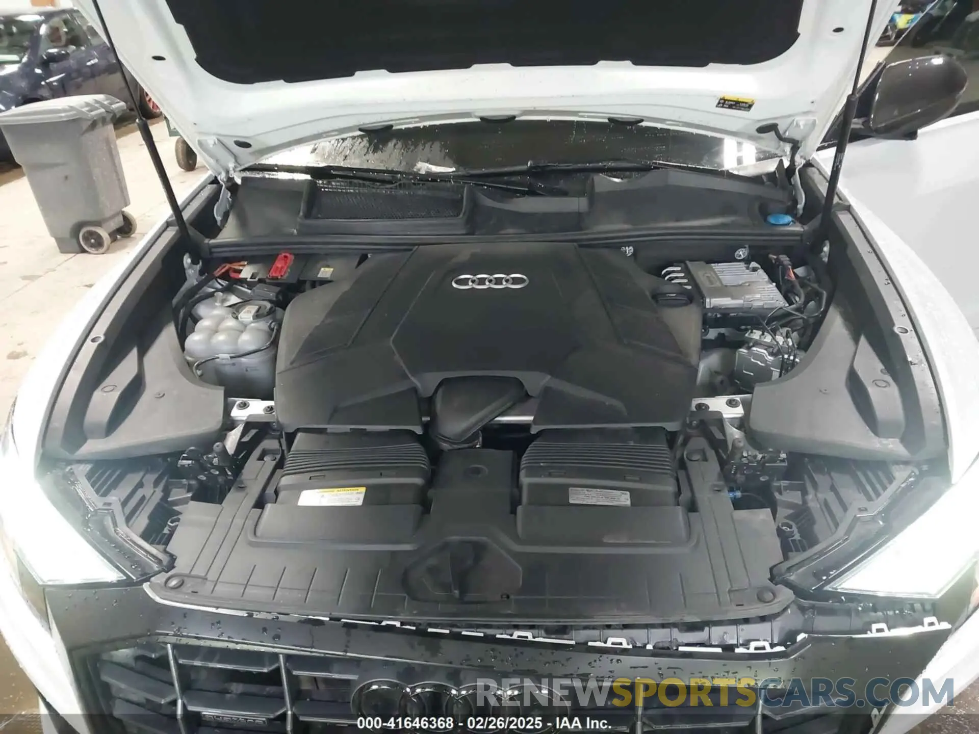 10 Photograph of a damaged car WA1AVBF13ND030122 AUDI Q8 2022