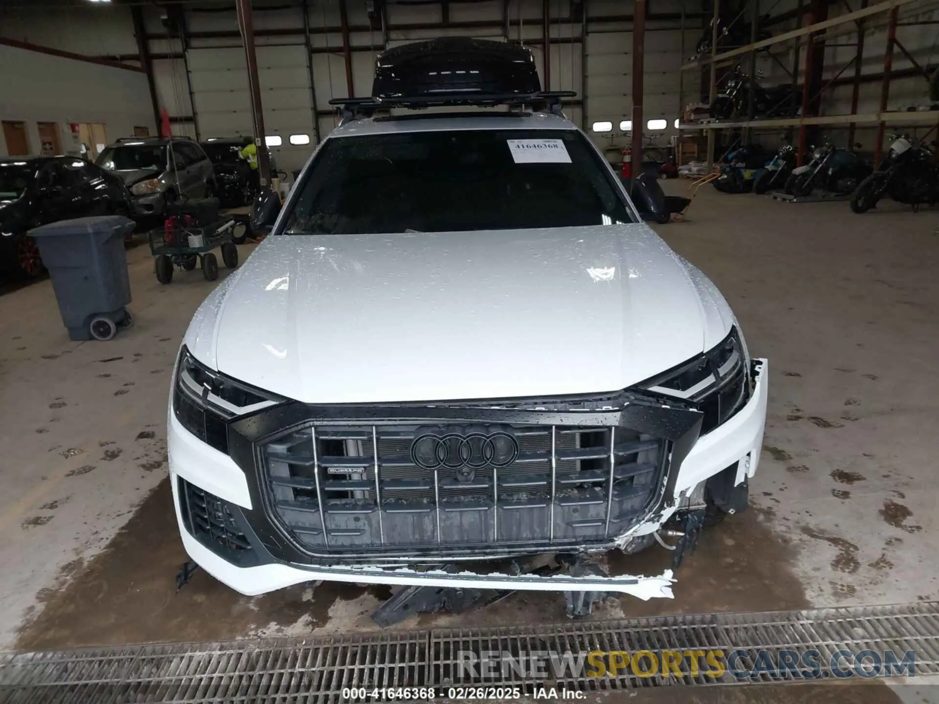 13 Photograph of a damaged car WA1AVBF13ND030122 AUDI Q8 2022