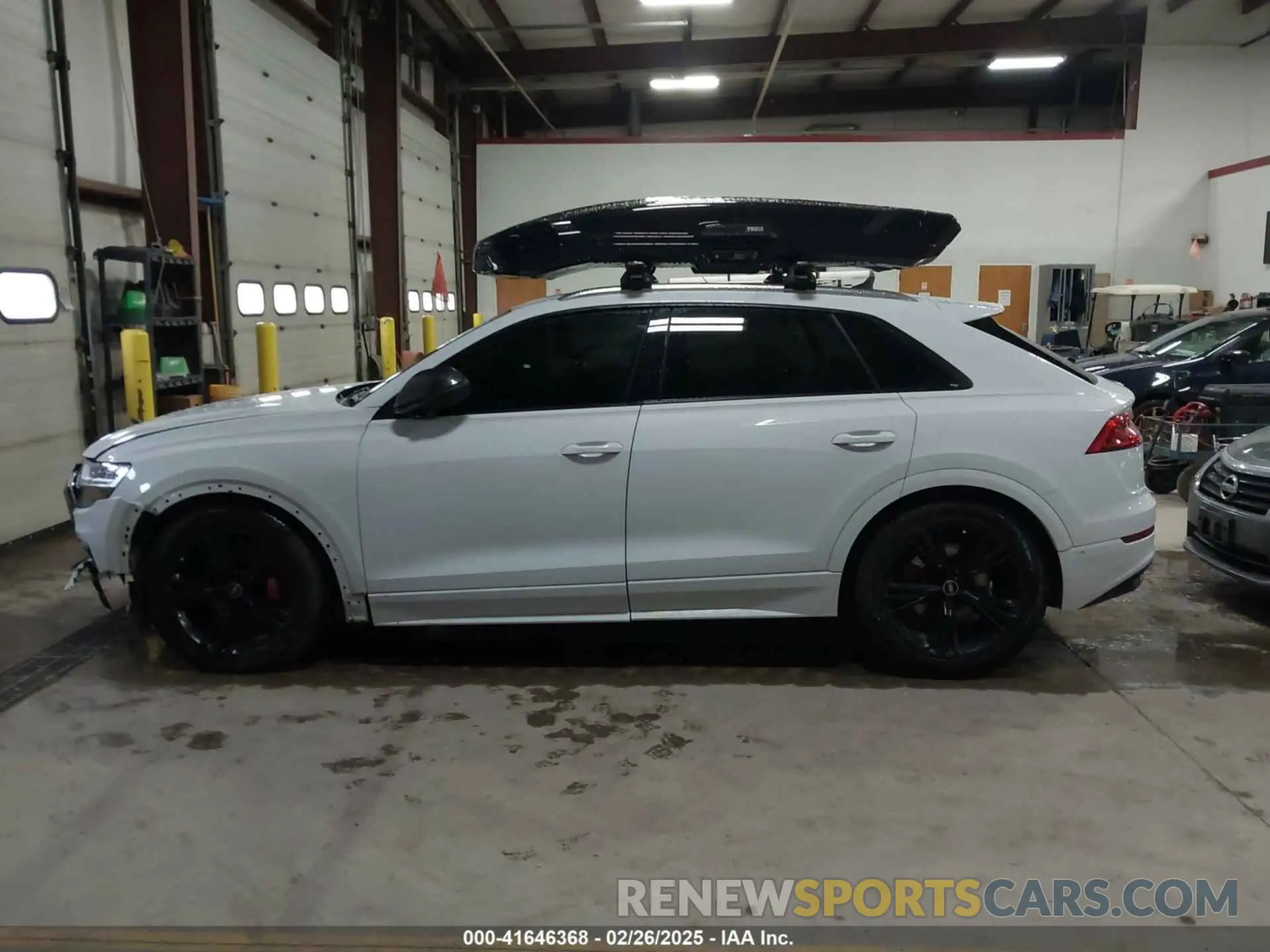 15 Photograph of a damaged car WA1AVBF13ND030122 AUDI Q8 2022