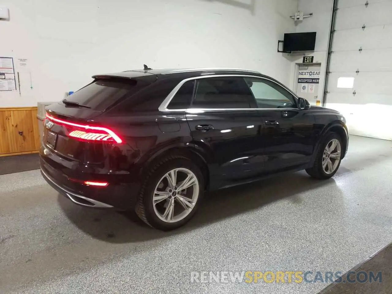 3 Photograph of a damaged car WA1CVBF14ND006470 AUDI Q8 2022