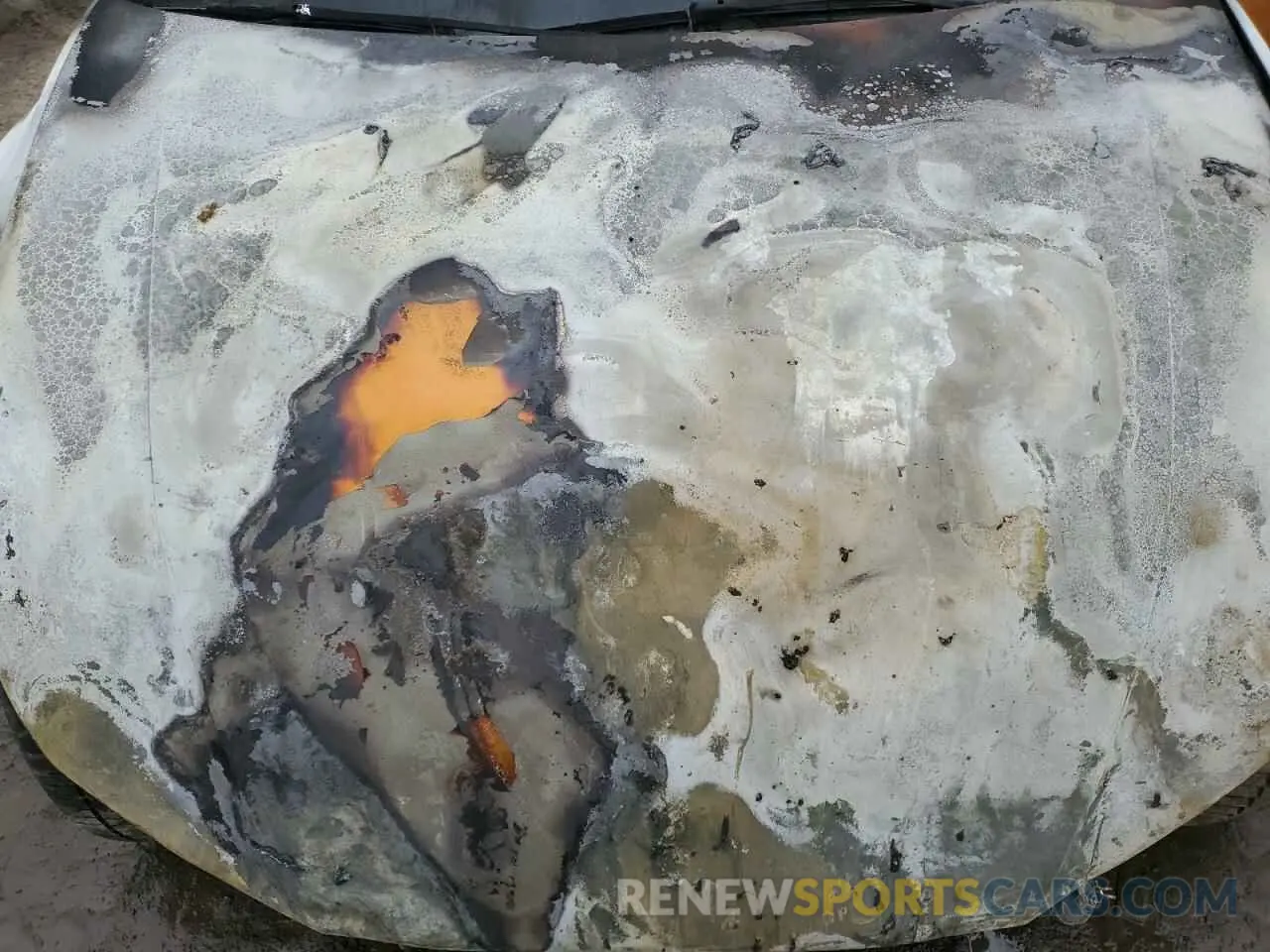11 Photograph of a damaged car WA1DVBF18ND005987 AUDI Q8 2022