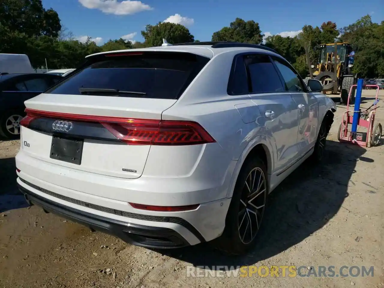 4 Photograph of a damaged car WA1EVBF16ND010075 AUDI Q8 2022