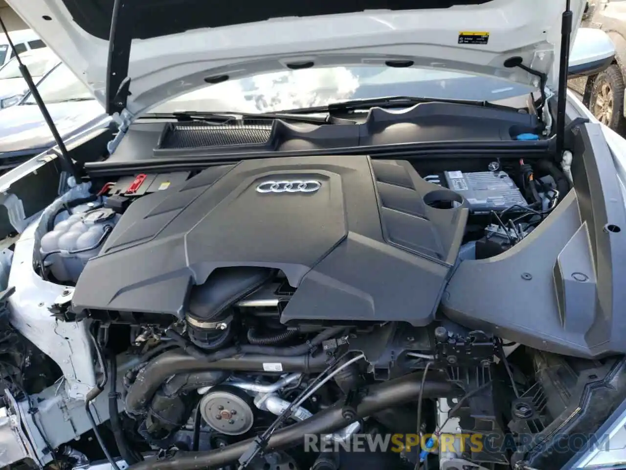 7 Photograph of a damaged car WA1EVBF16ND010075 AUDI Q8 2022