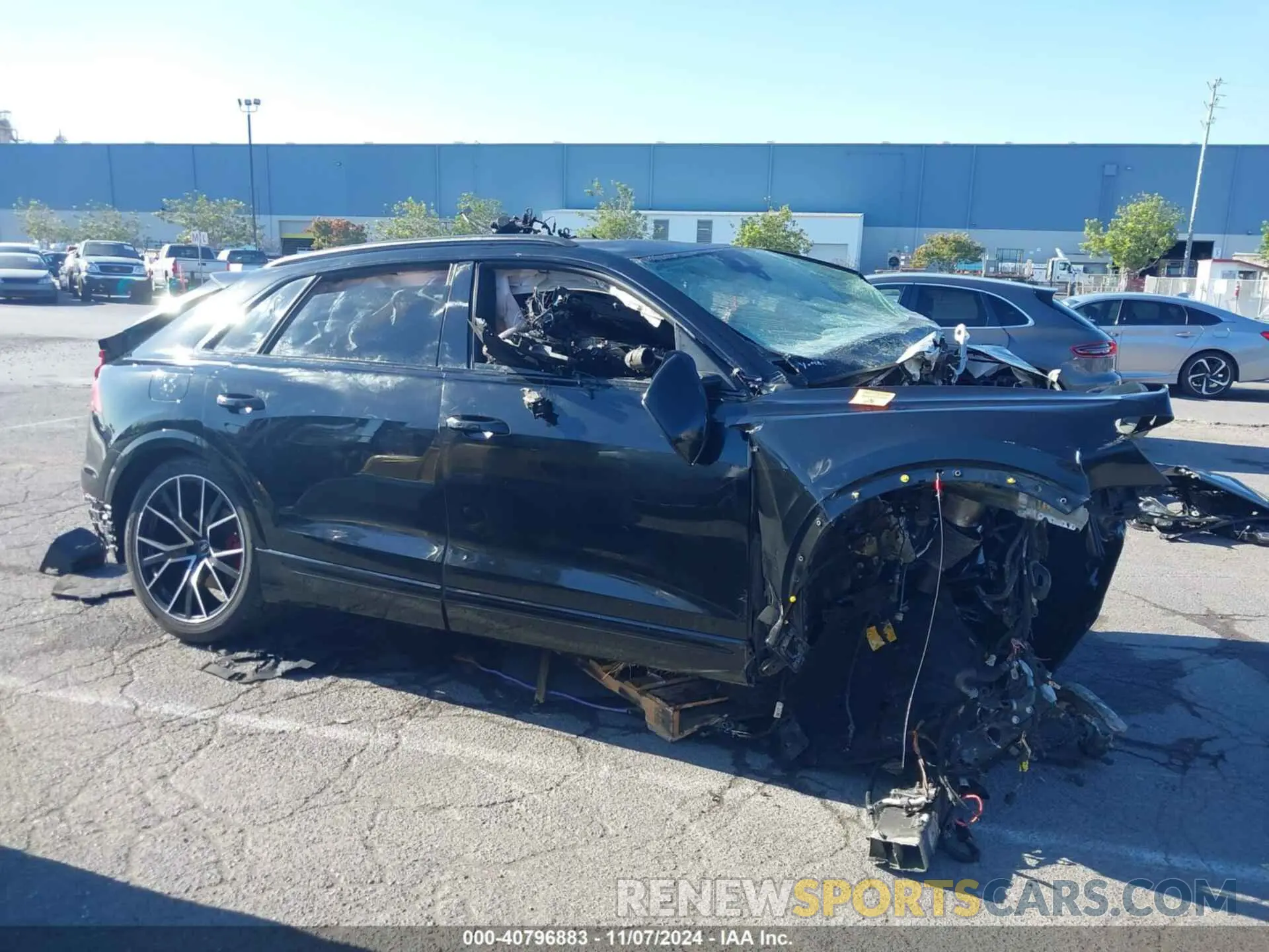 1 Photograph of a damaged car WA1FVBF10ND006298 AUDI Q8 2022