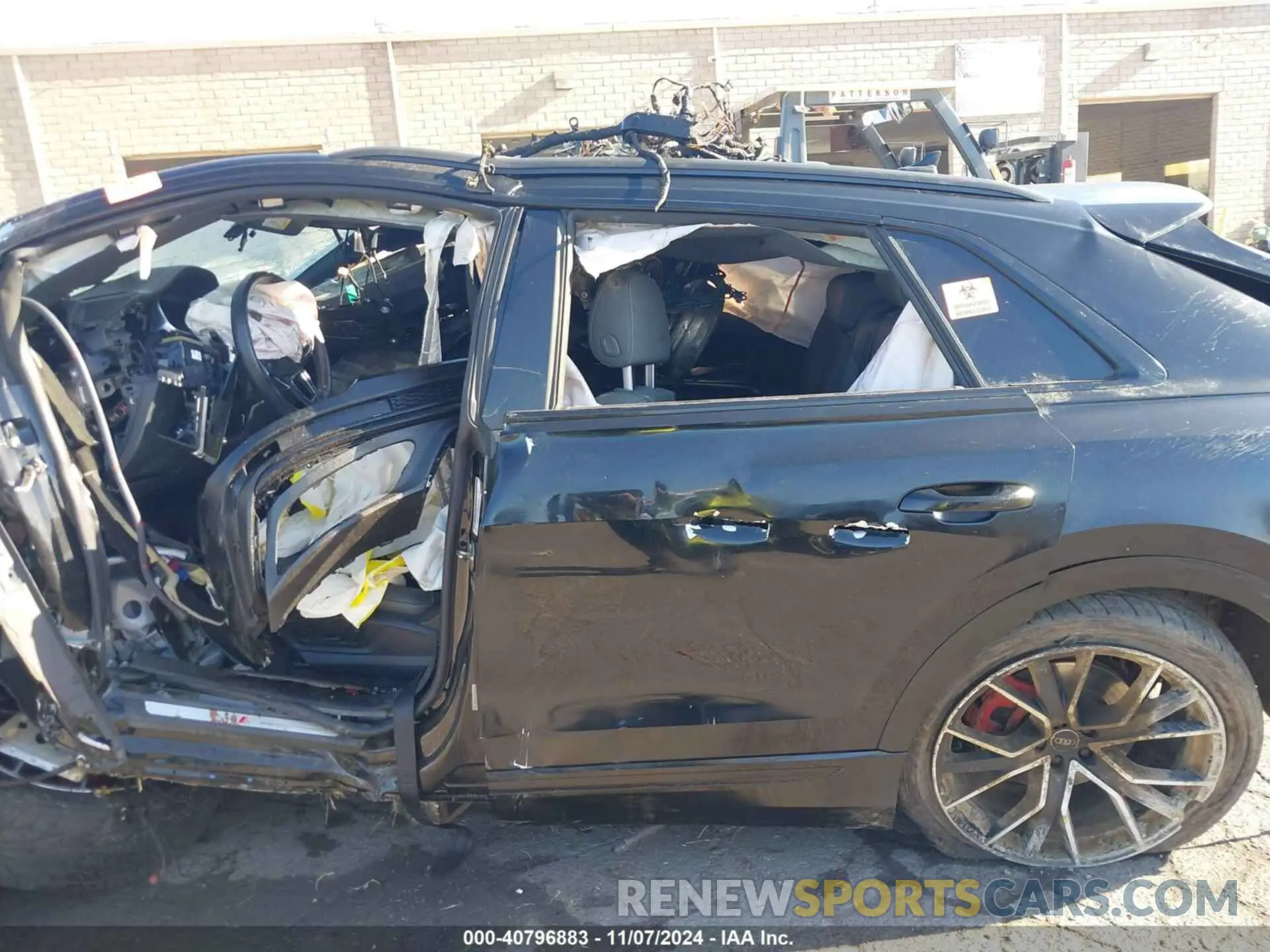 14 Photograph of a damaged car WA1FVBF10ND006298 AUDI Q8 2022