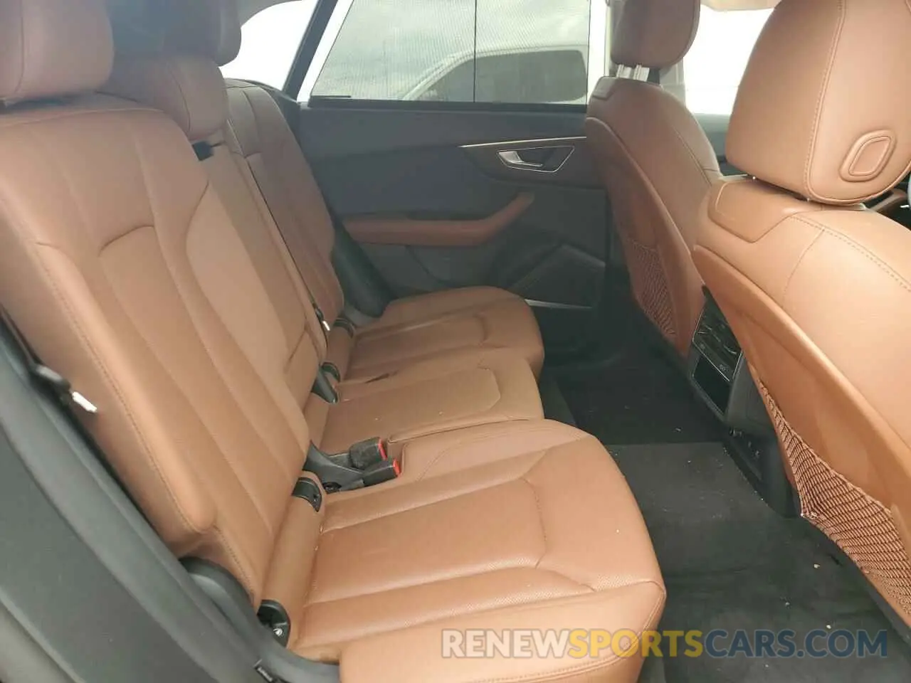 11 Photograph of a damaged car WA1FVBF12ND009672 AUDI Q8 2022