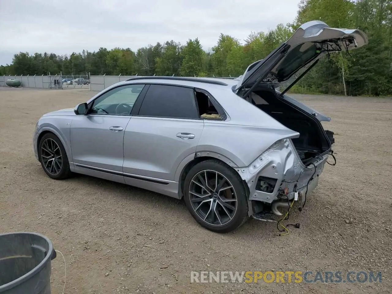 2 Photograph of a damaged car WA1FVBF13ND006067 AUDI Q8 2022