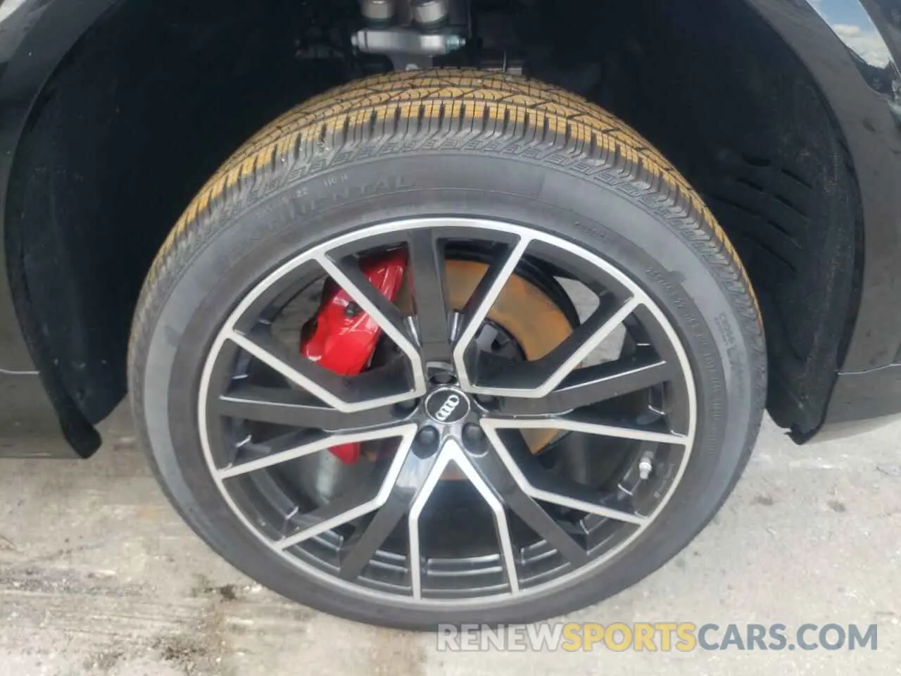 9 Photograph of a damaged car WA1FVBF13ND027243 AUDI Q8 2022