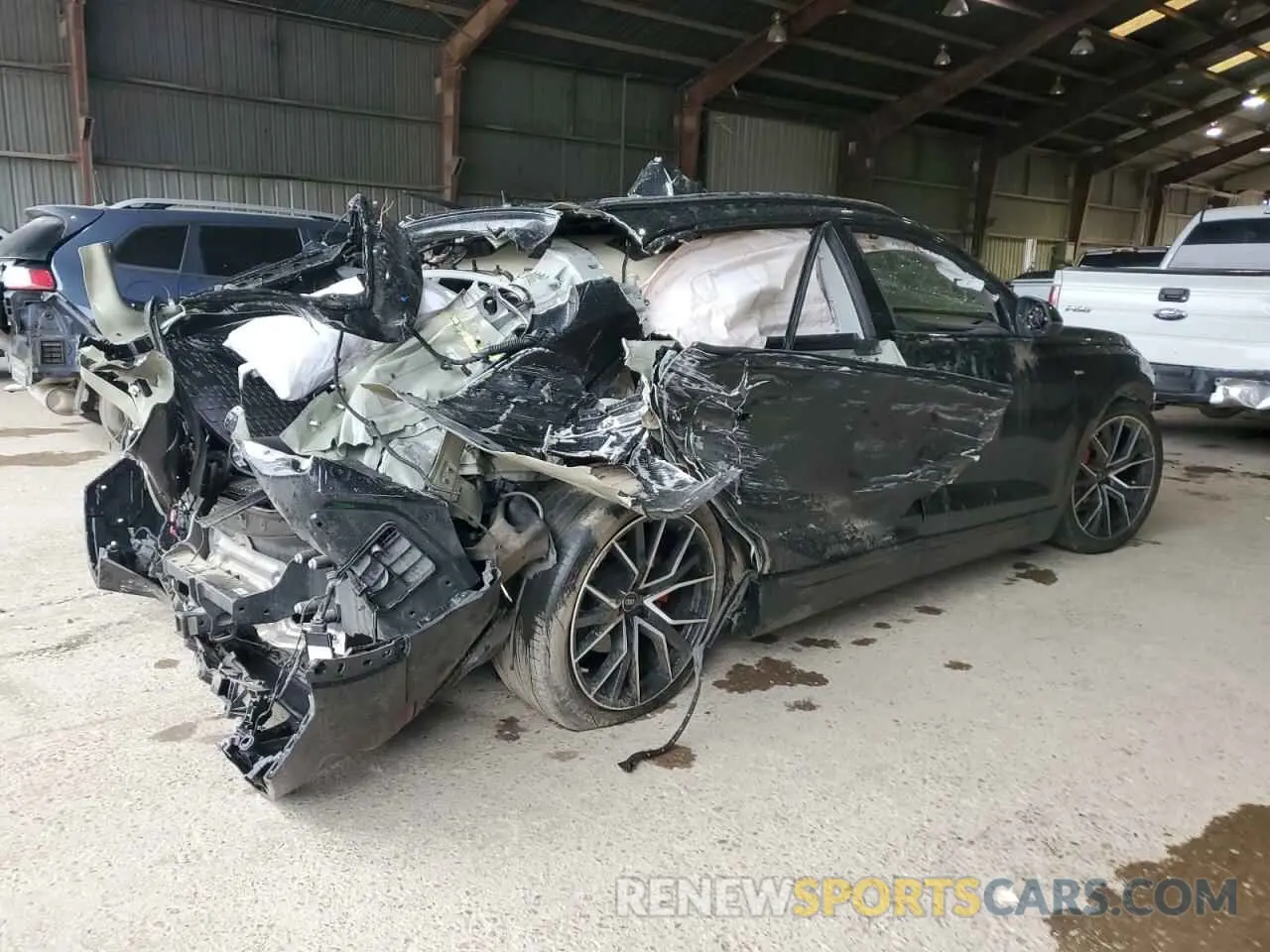3 Photograph of a damaged car WA1FVBF15ND027521 AUDI Q8 2022