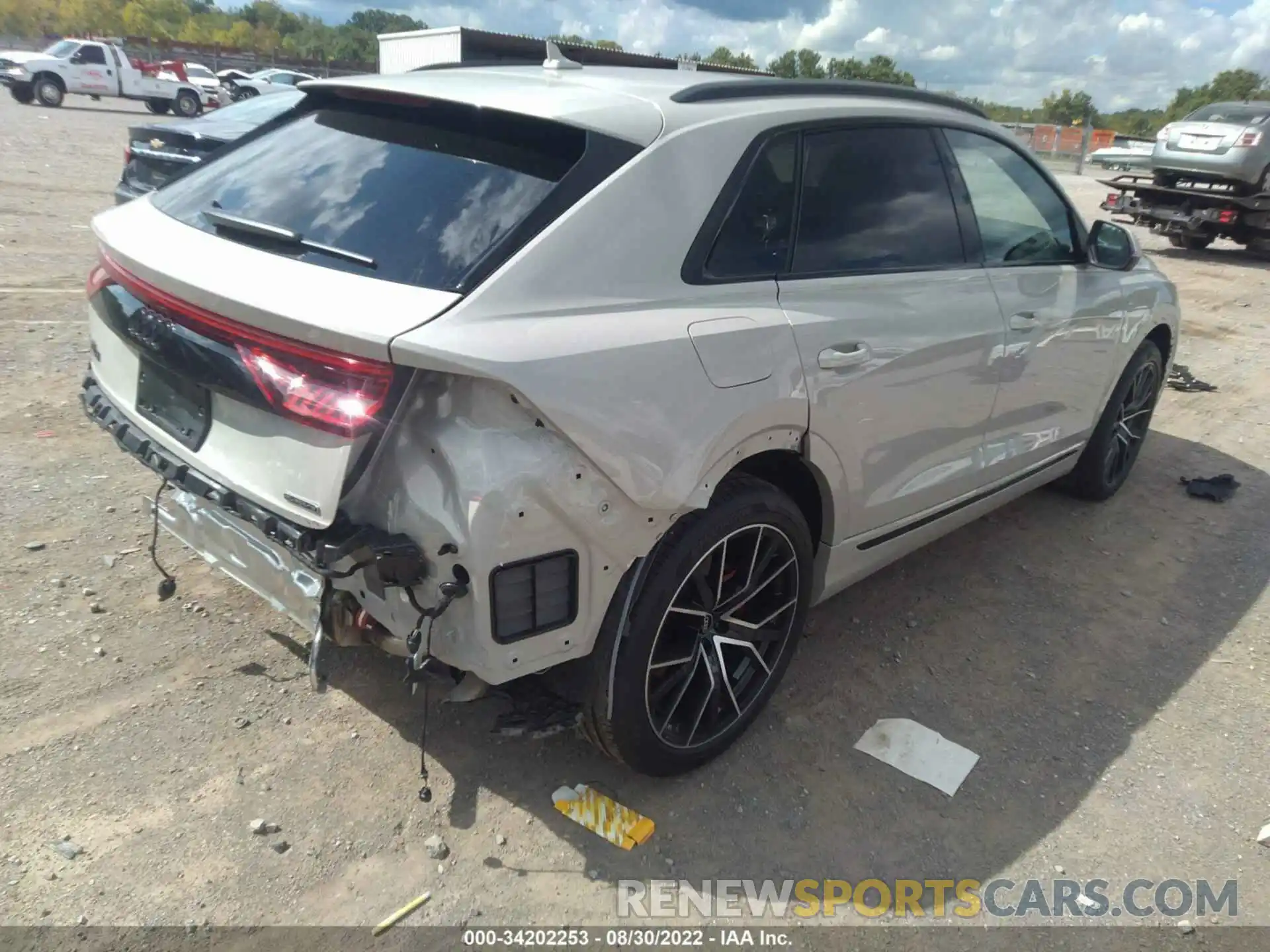 4 Photograph of a damaged car WA1FVBF19ND010611 AUDI Q8 2022