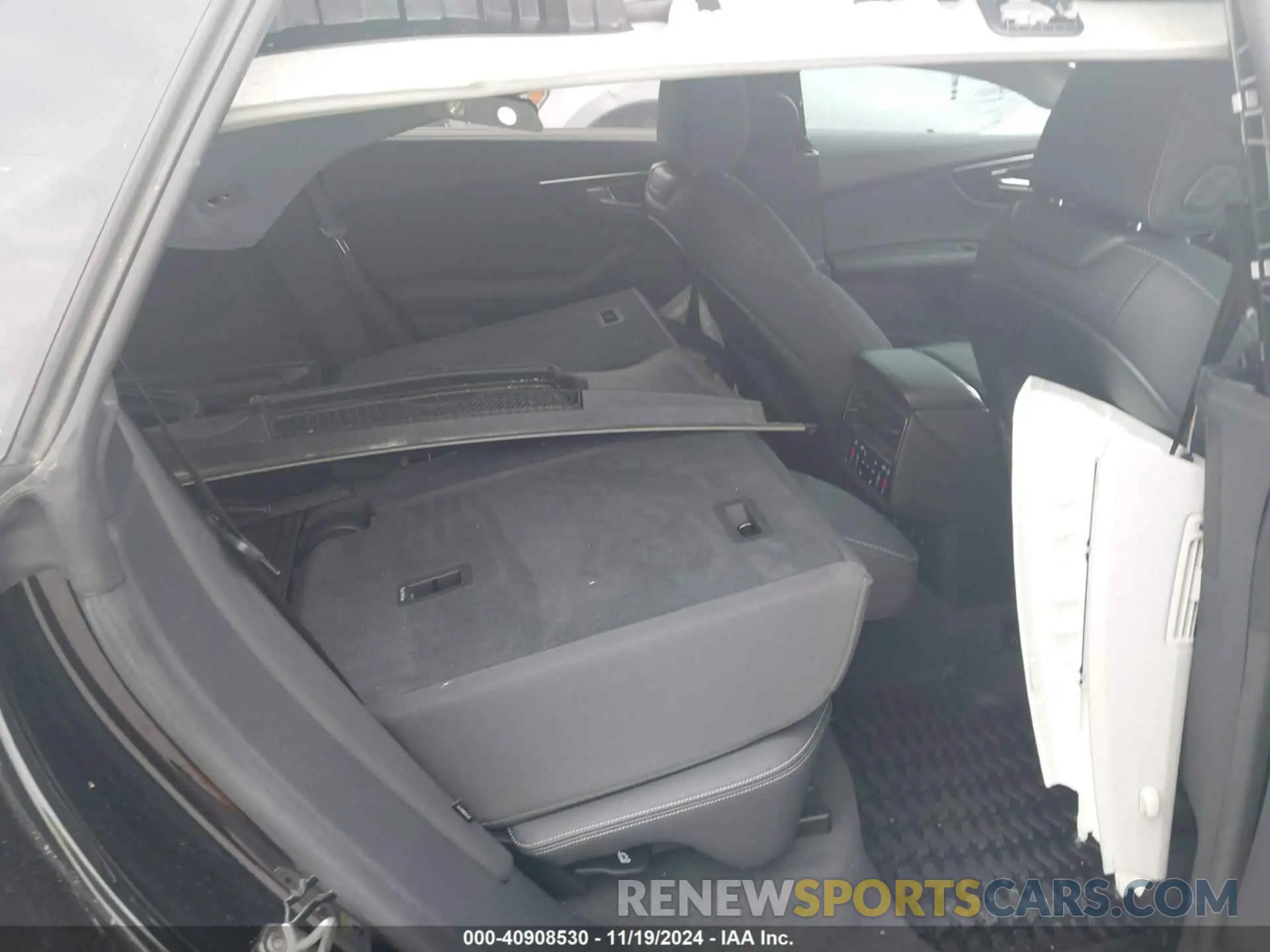 8 Photograph of a damaged car WA1FVBF12PD004748 AUDI Q8 2023