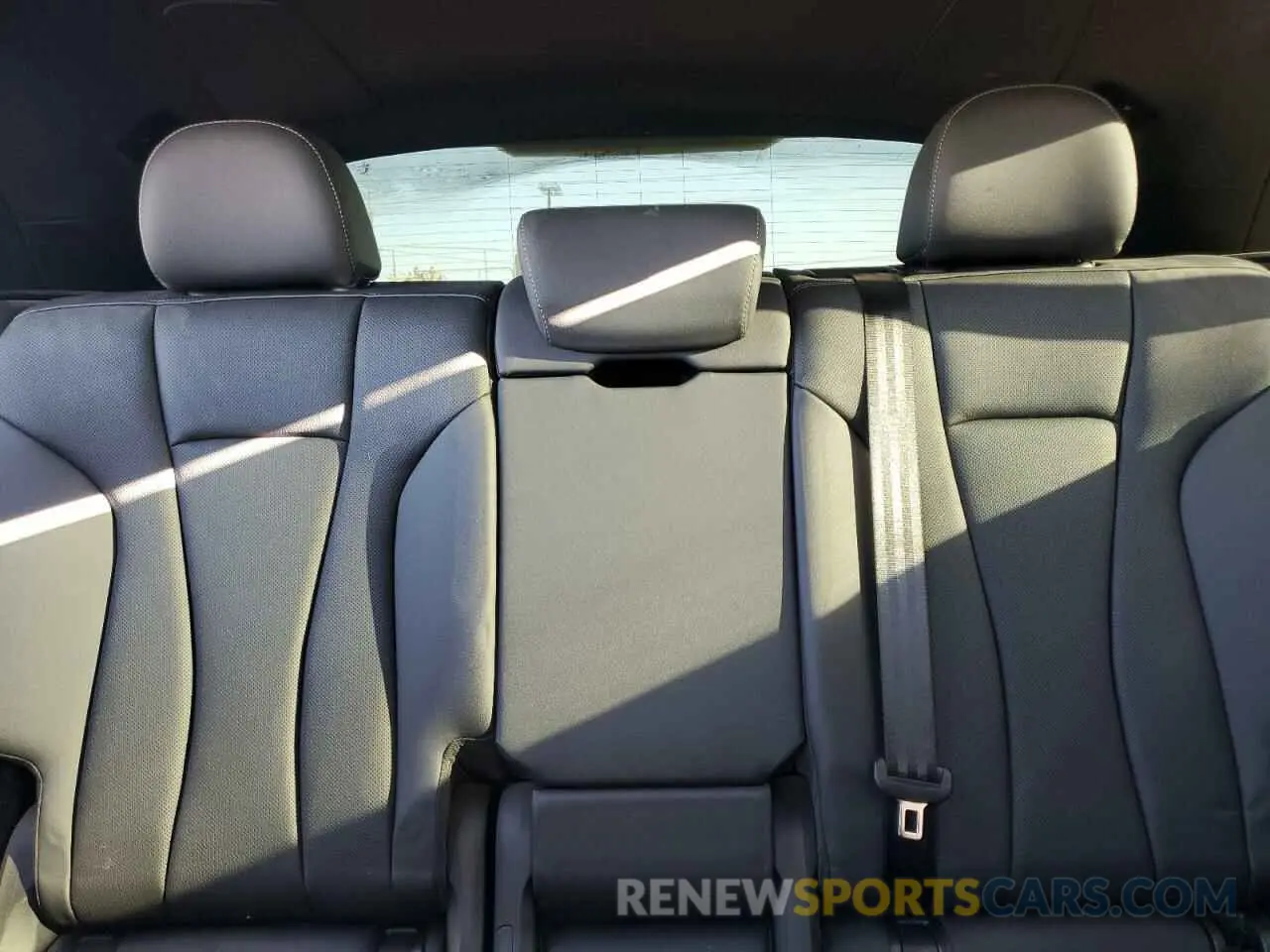 10 Photograph of a damaged car WA1FVBF15PD025741 AUDI Q8 2023