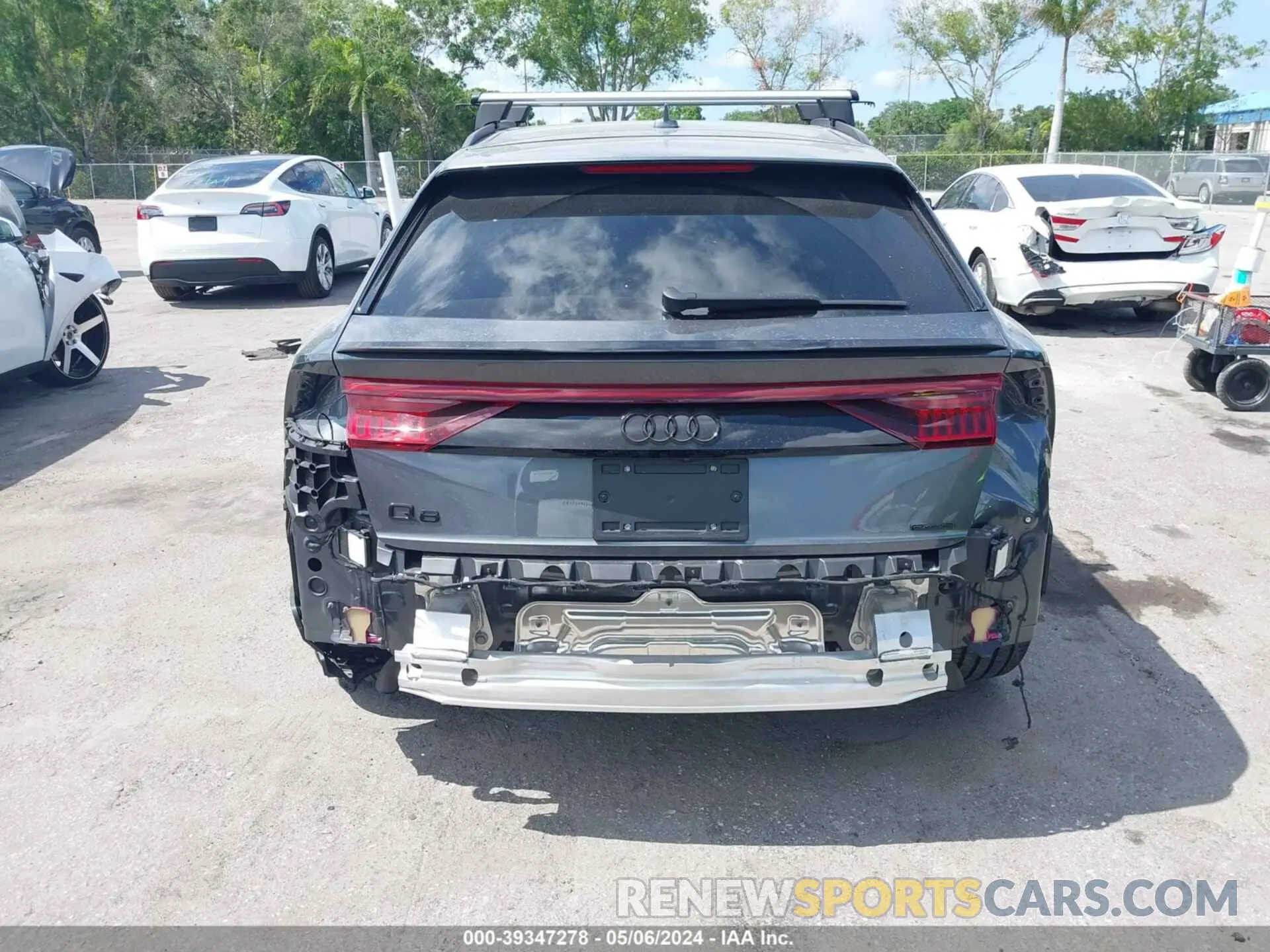 16 Photograph of a damaged car WA1FVBF17PD020444 AUDI Q8 2023