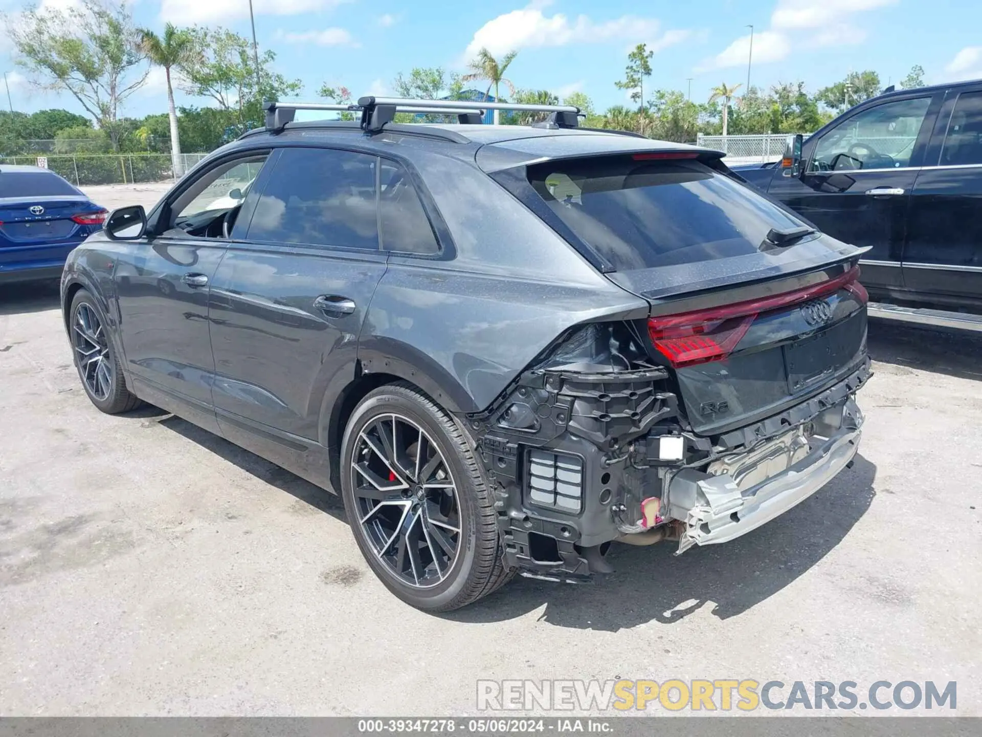 3 Photograph of a damaged car WA1FVBF17PD020444 AUDI Q8 2023